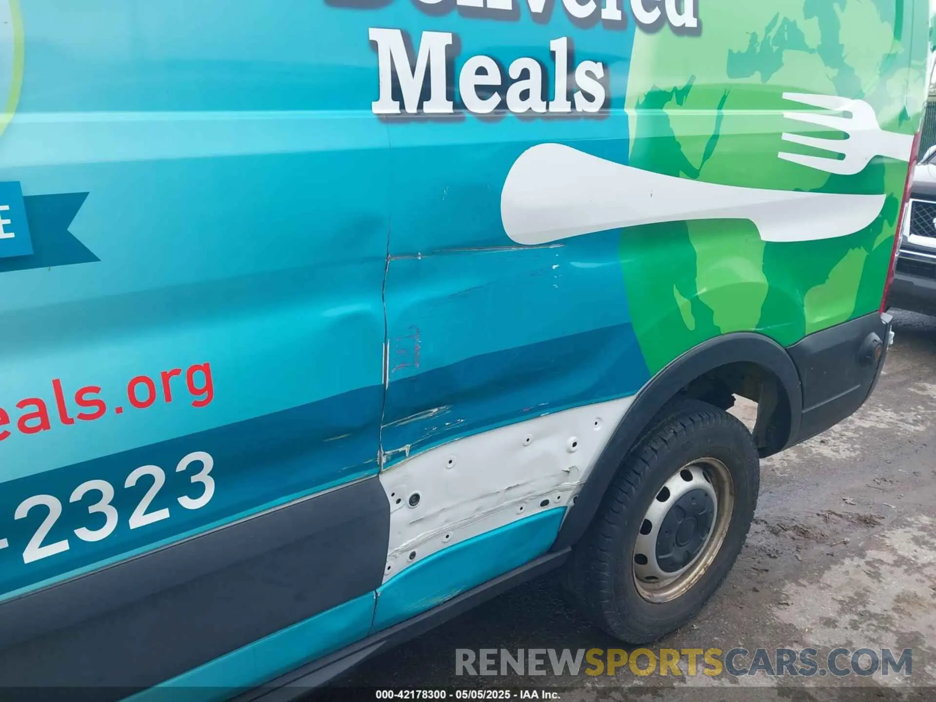6 Photograph of a damaged car 1FTYR2ZG0KKA10216 FORD TRANSIT-250 2019