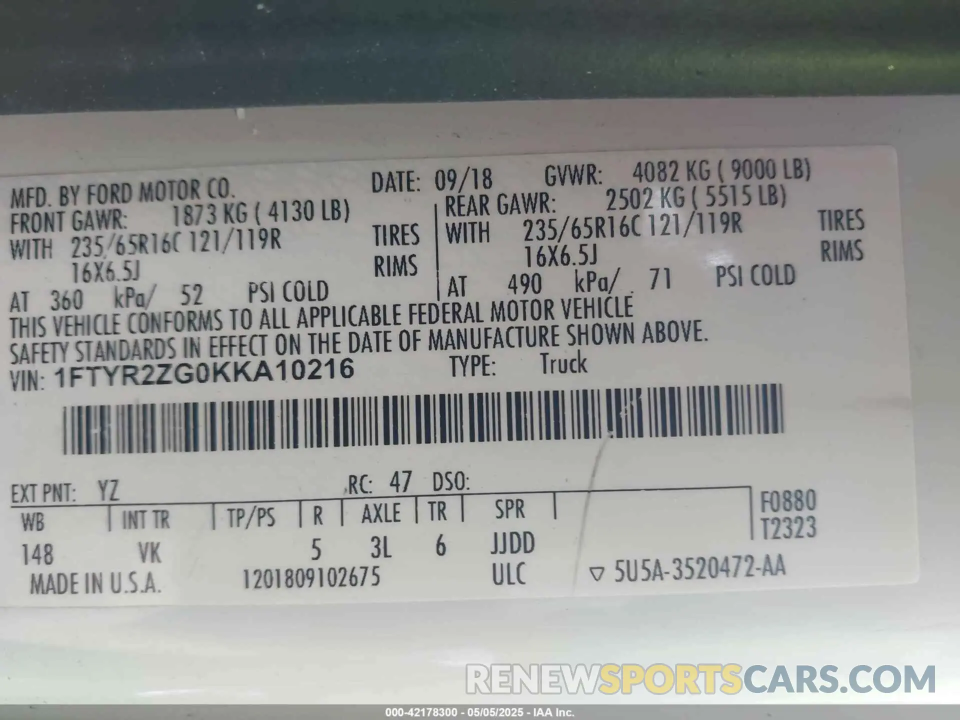 9 Photograph of a damaged car 1FTYR2ZG0KKA10216 FORD TRANSIT-250 2019