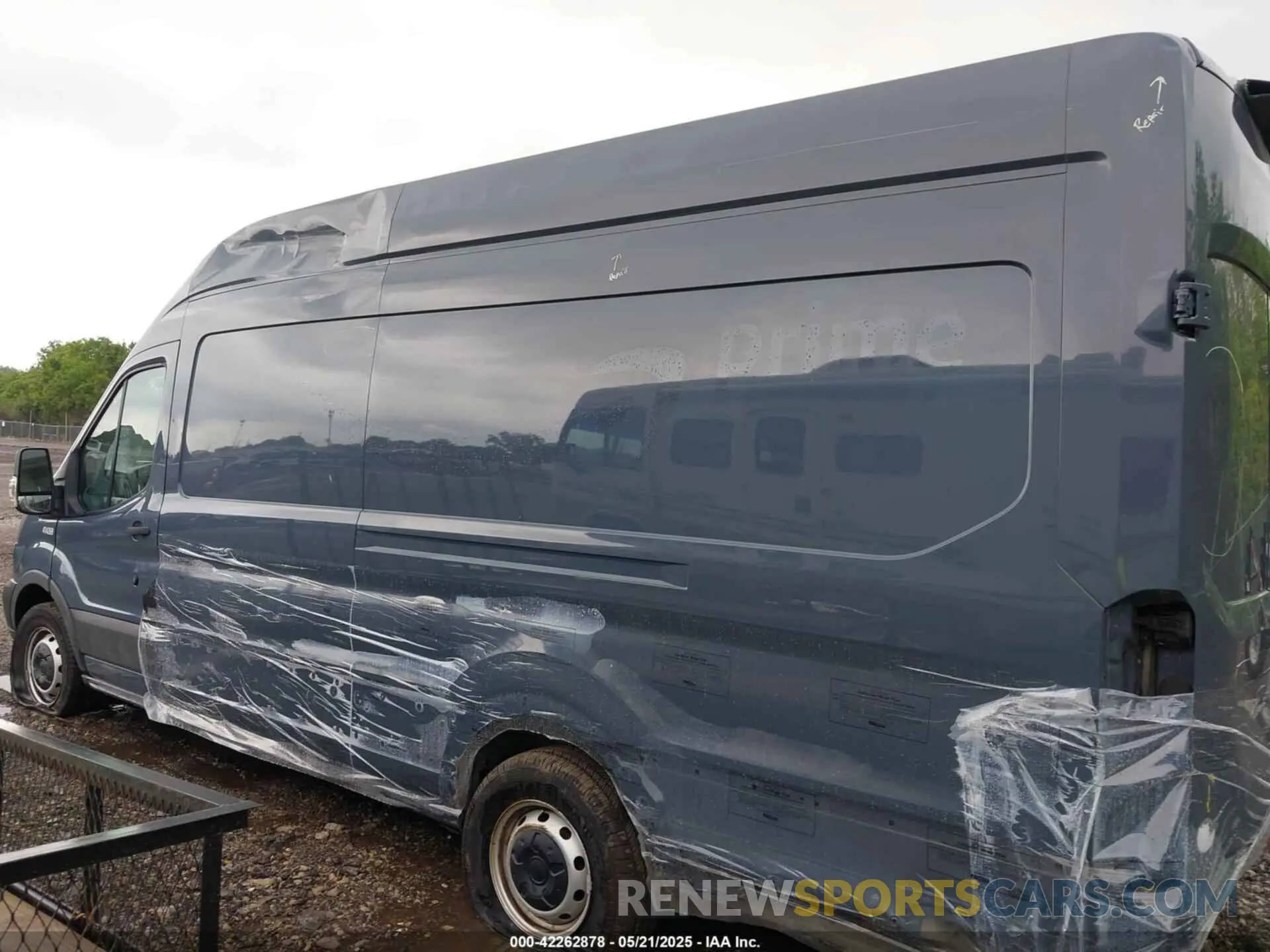 15 Photograph of a damaged car 1FTYR3XM5KKB49658 FORD TRANSIT-250 2019