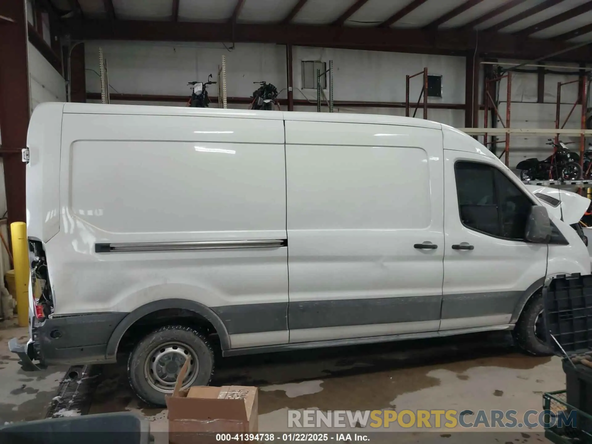 13 Фотография поврежденного автомобиля 1FTBR1C81LKA51182 FORD TRANSIT-250 2020