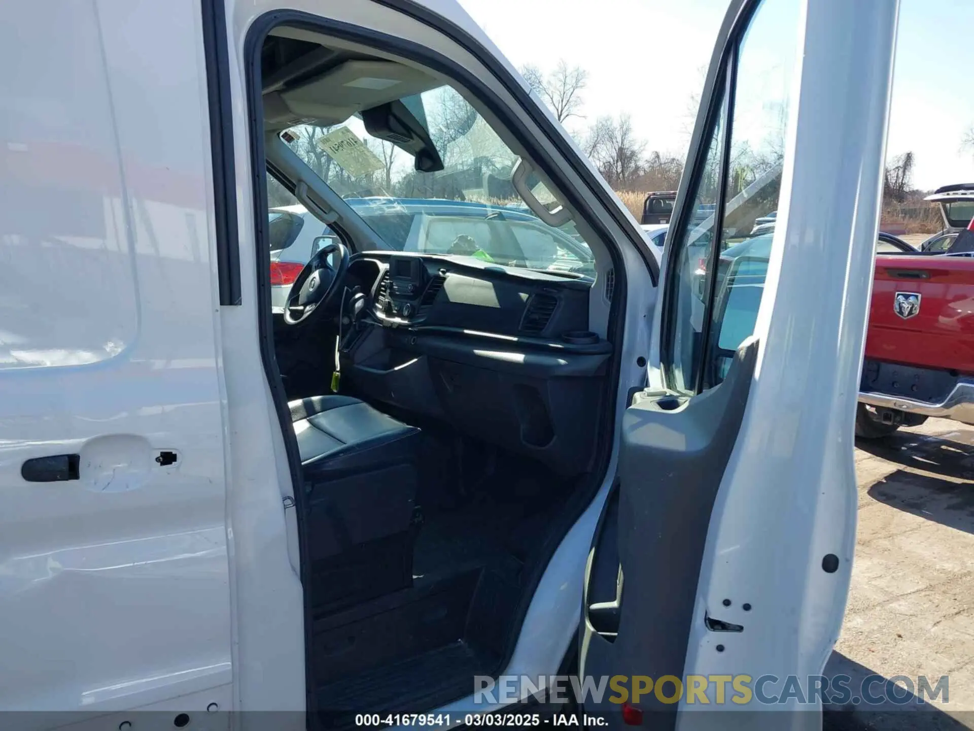 5 Photograph of a damaged car 1FTBR1C89LKB20281 FORD TRANSIT-250 2020