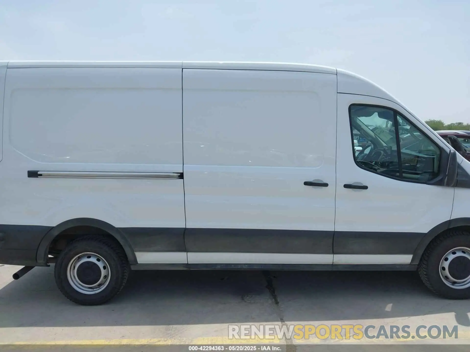 13 Фотография поврежденного автомобиля 1FTBR1CG4LKB26402 FORD TRANSIT-250 2020