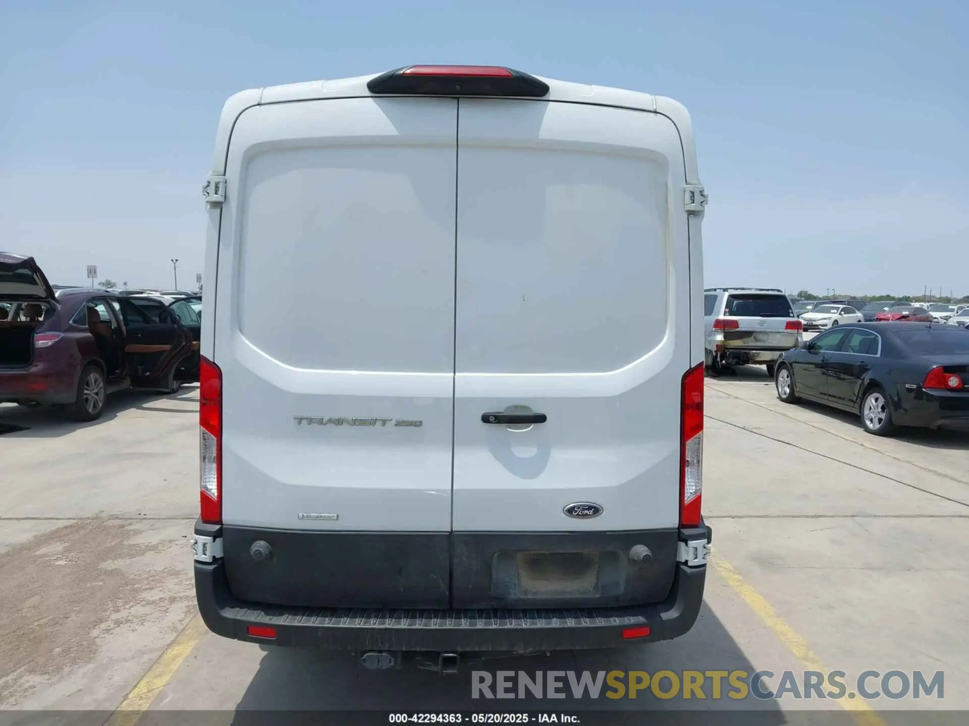 16 Фотография поврежденного автомобиля 1FTBR1CG4LKB26402 FORD TRANSIT-250 2020