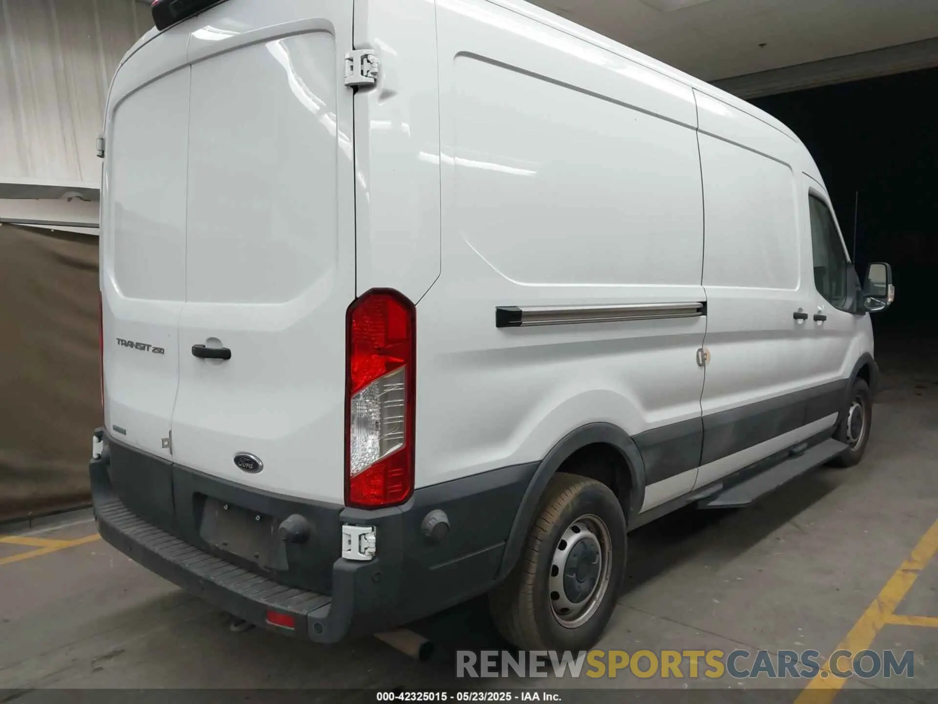 4 Фотография поврежденного автомобиля 1FTBR1CG8LKB66921 FORD TRANSIT-250 2020