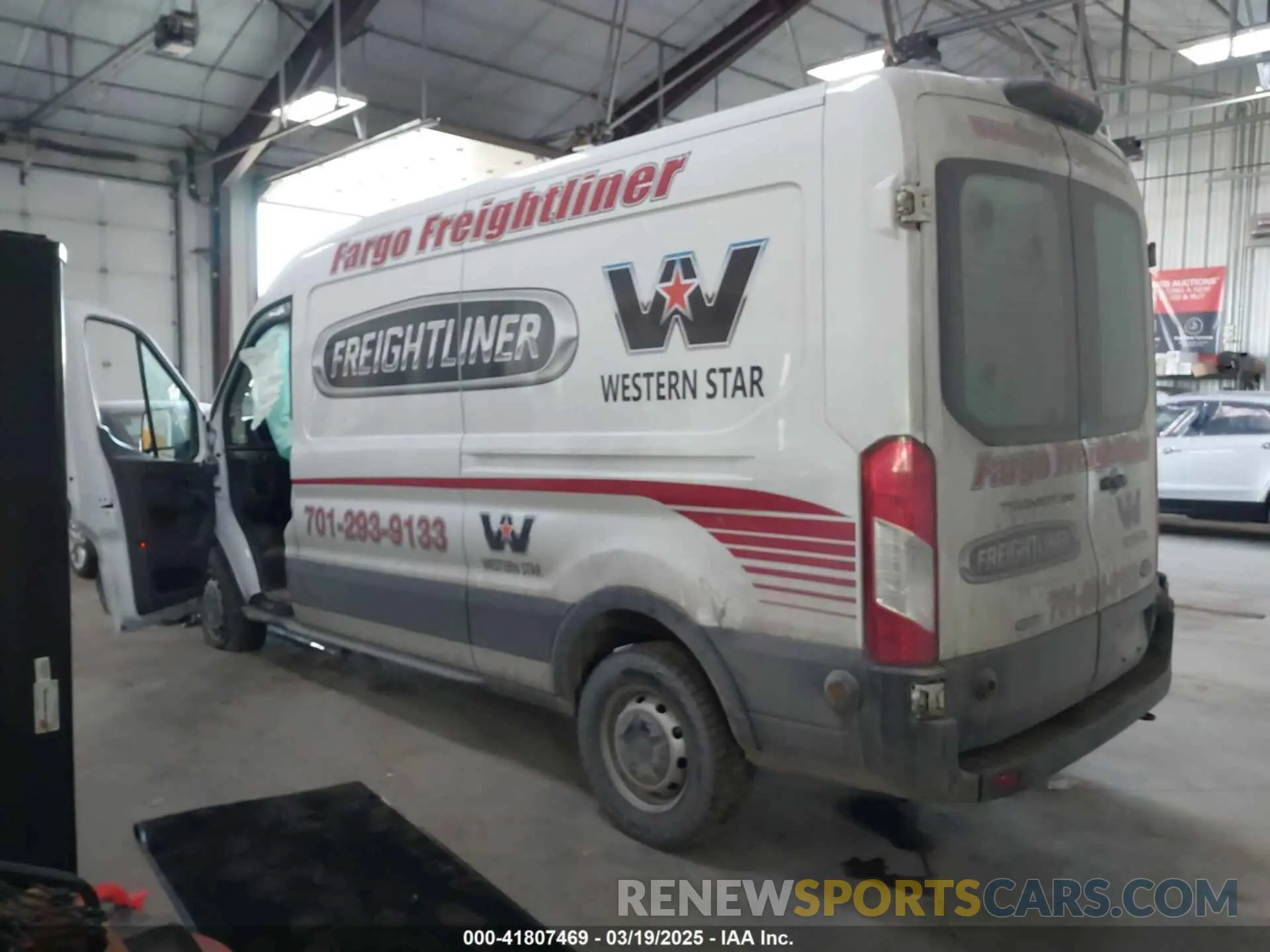 3 Фотография поврежденного автомобиля 1FTBR1CG9LKB59461 FORD TRANSIT-250 2020