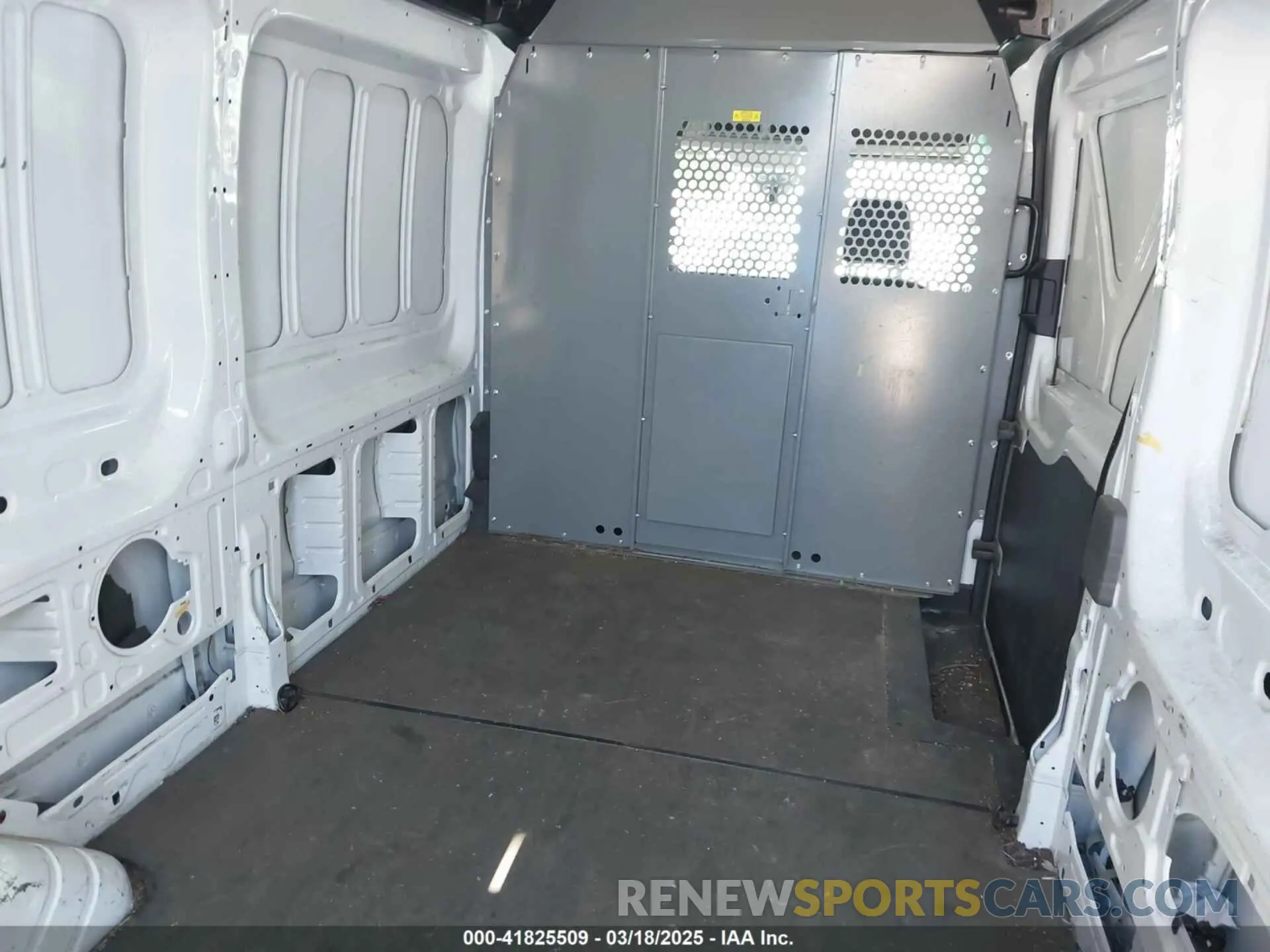8 Фотография поврежденного автомобиля 1FTBR1X84LKB78275 FORD TRANSIT-250 2020