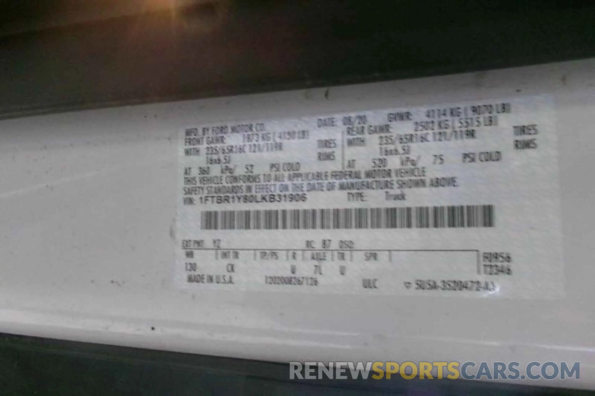 18 Photograph of a damaged car 1FTBR1Y80LKB31906 FORD TRANSIT-250 2020