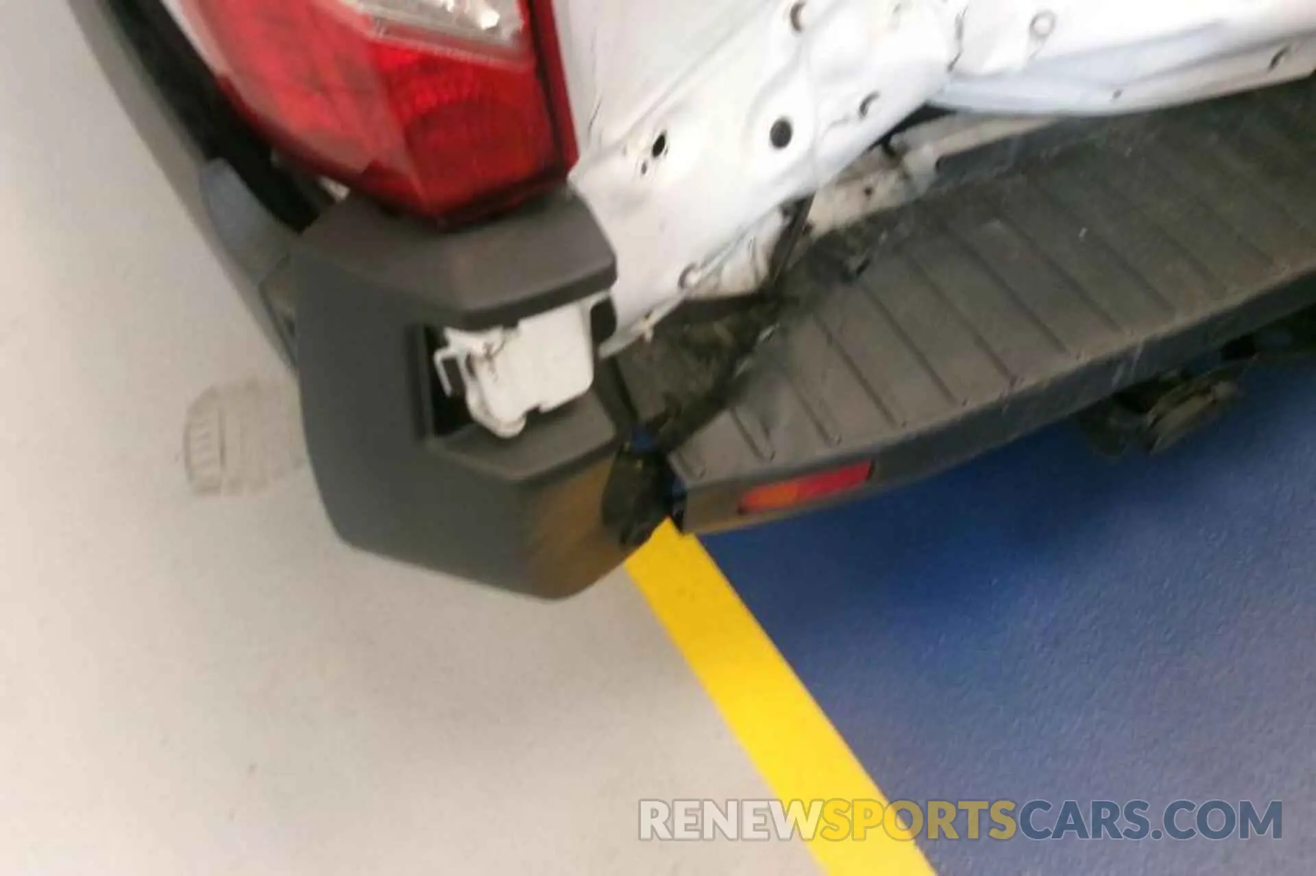 4 Photograph of a damaged car 1FTBR1Y80LKB31906 FORD TRANSIT-250 2020