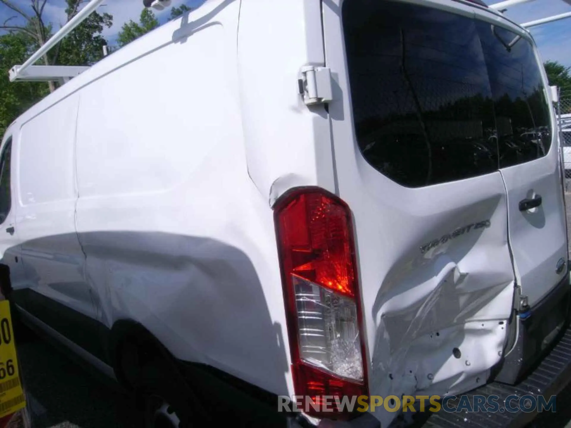 9 Photograph of a damaged car 1FTBR1Y80LKB31906 FORD TRANSIT-250 2020