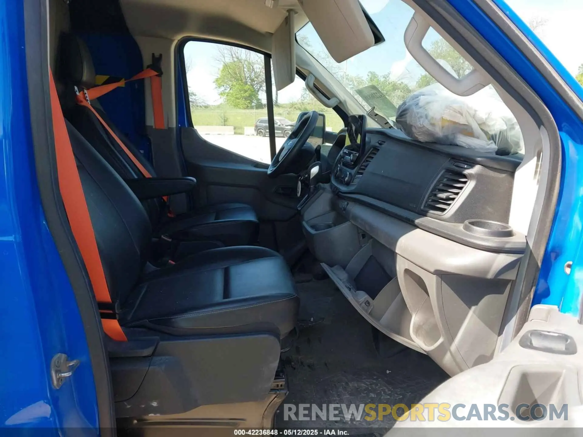 5 Photograph of a damaged car 1FTBR1Y81LKA88080 FORD TRANSIT-250 2020