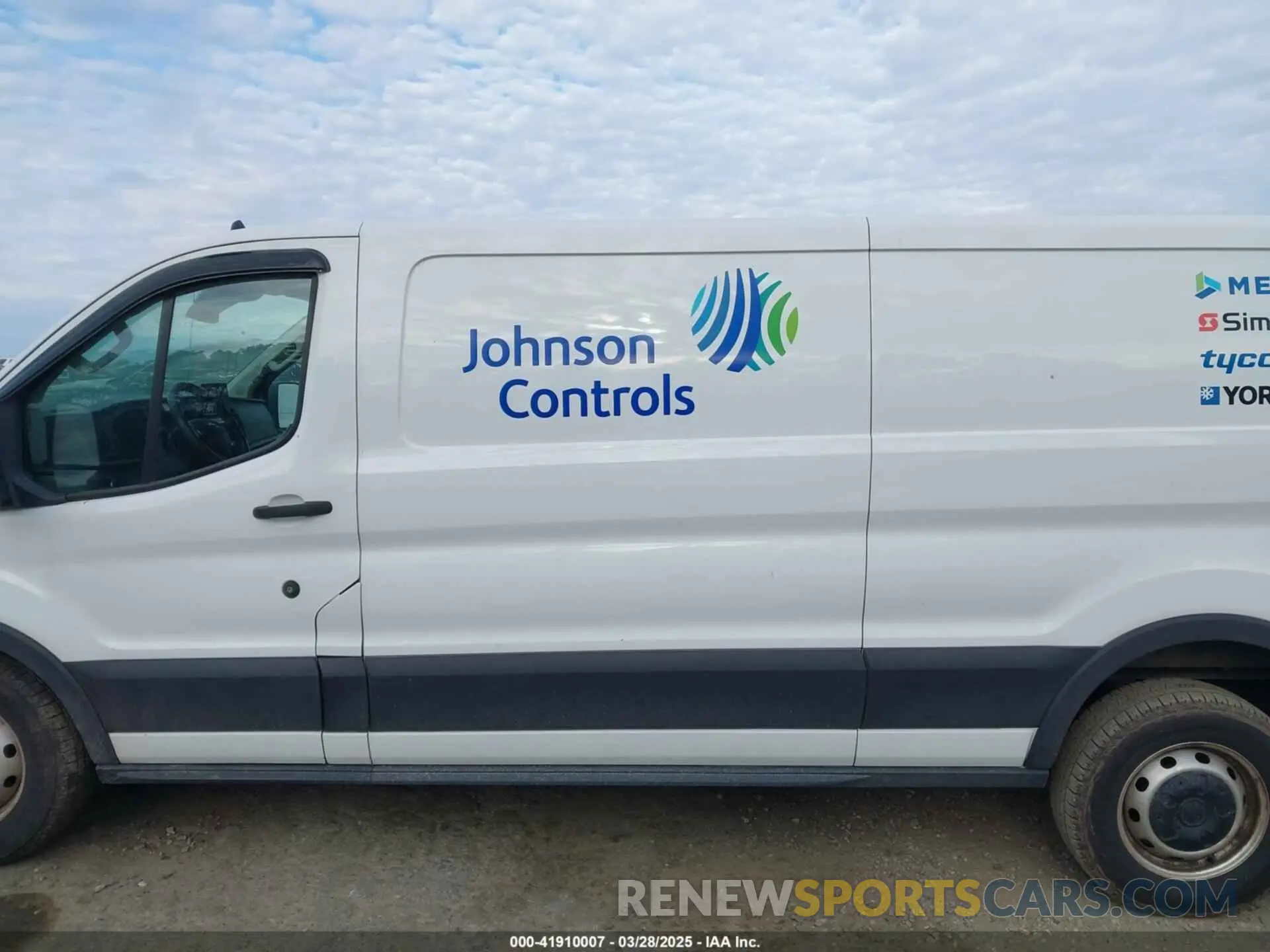14 Photograph of a damaged car 1FTBR1Y85LKA70004 FORD TRANSIT-250 2020