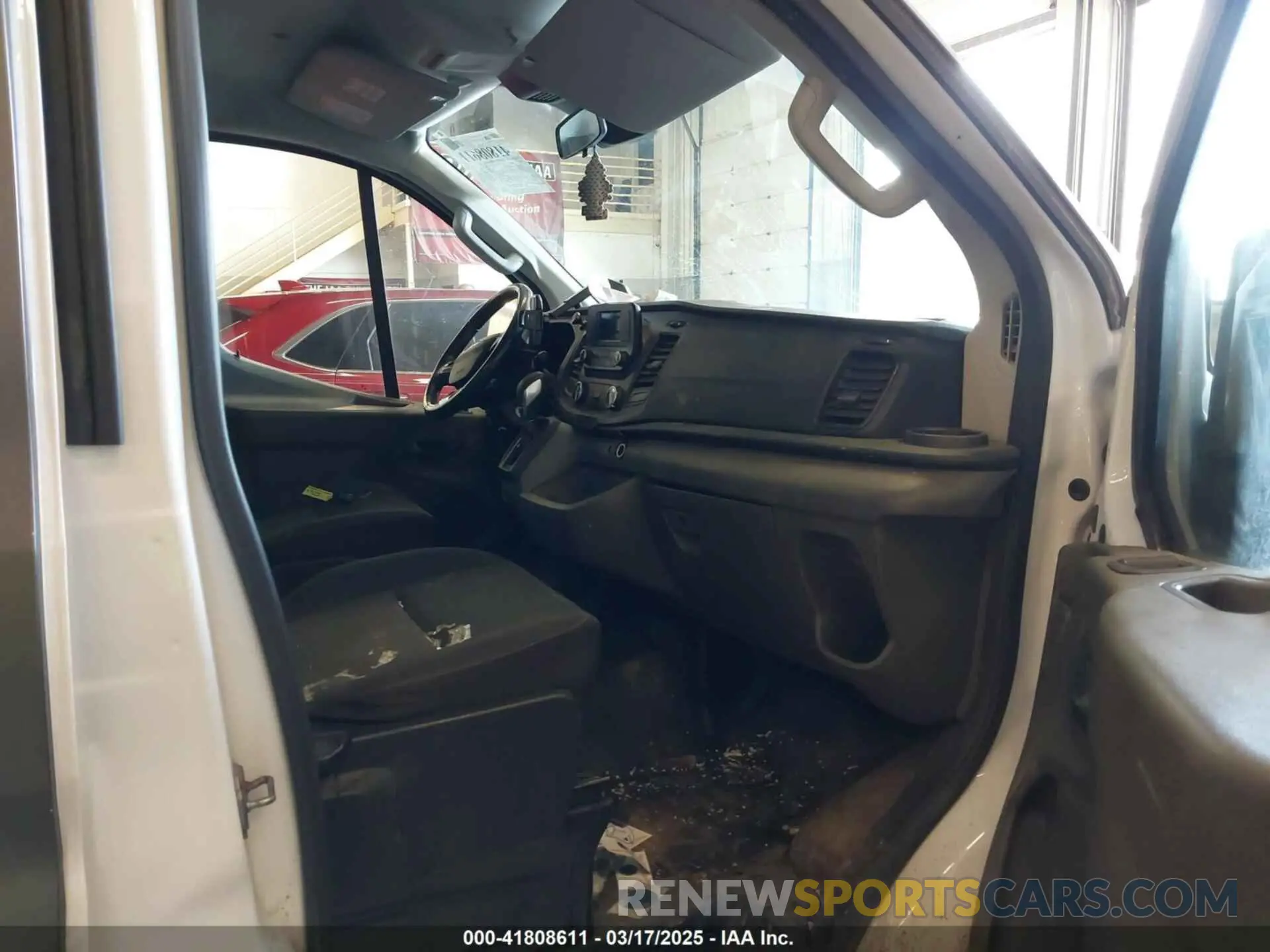 5 Photograph of a damaged car 1FTBR1Y87LKA77794 FORD TRANSIT-250 2020
