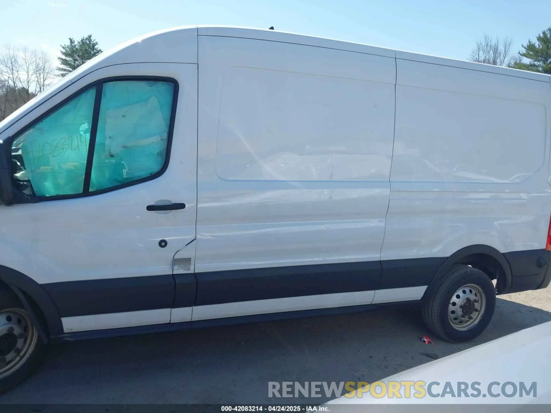 15 Photograph of a damaged car 1FTBR2C86LKA40376 FORD TRANSIT-250 2020