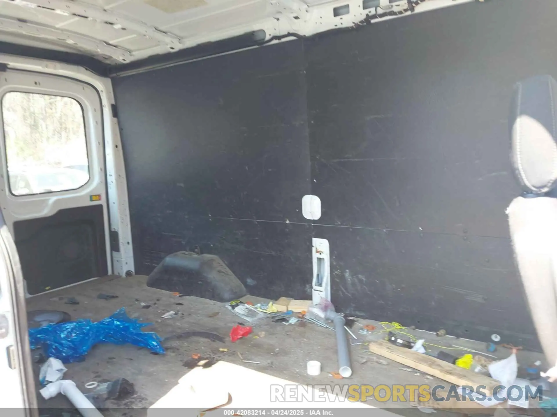 8 Photograph of a damaged car 1FTBR2C86LKA40376 FORD TRANSIT-250 2020