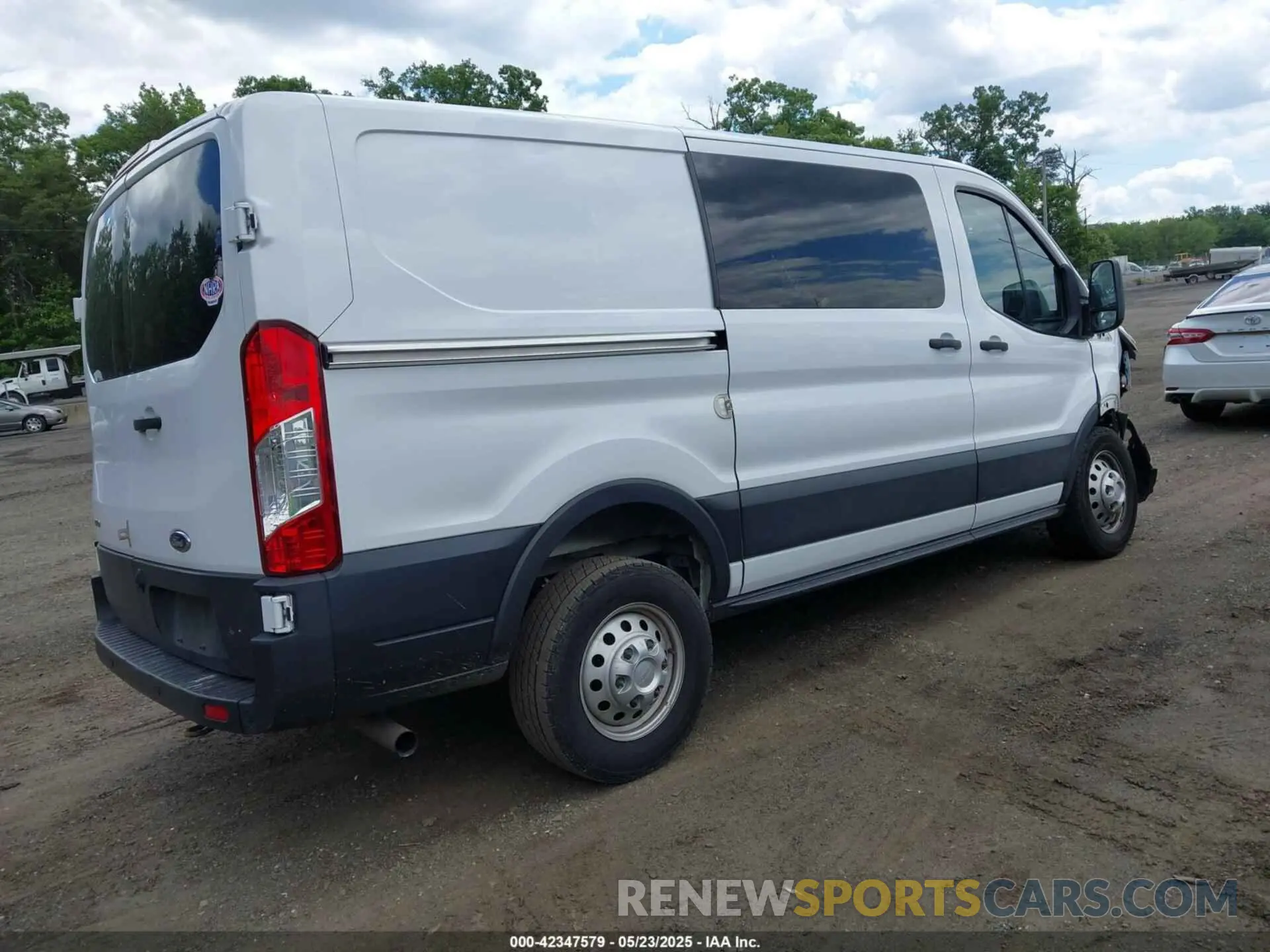 4 Photograph of a damaged car 1FTBR2Y80LKB22354 FORD TRANSIT-250 2020