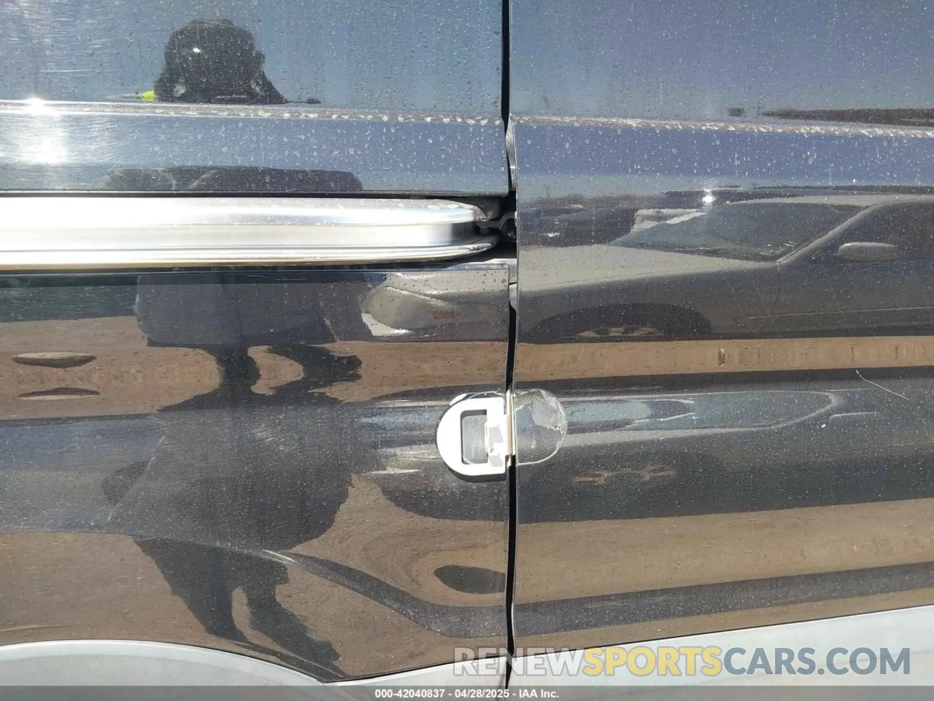 18 Photograph of a damaged car 1FTBR2Y81LKB12562 FORD TRANSIT-250 2020