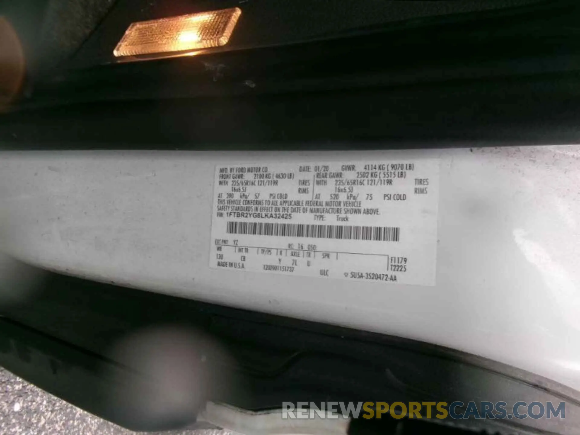 3 Photograph of a damaged car 1FTBR2YG8LKA32425 FORD TRANSIT-250 2020