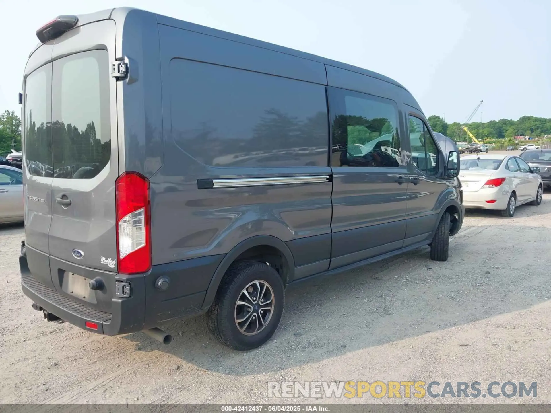 4 Photograph of a damaged car 1FTBR1C8XMKA71142 FORD TRANSIT-250 2021