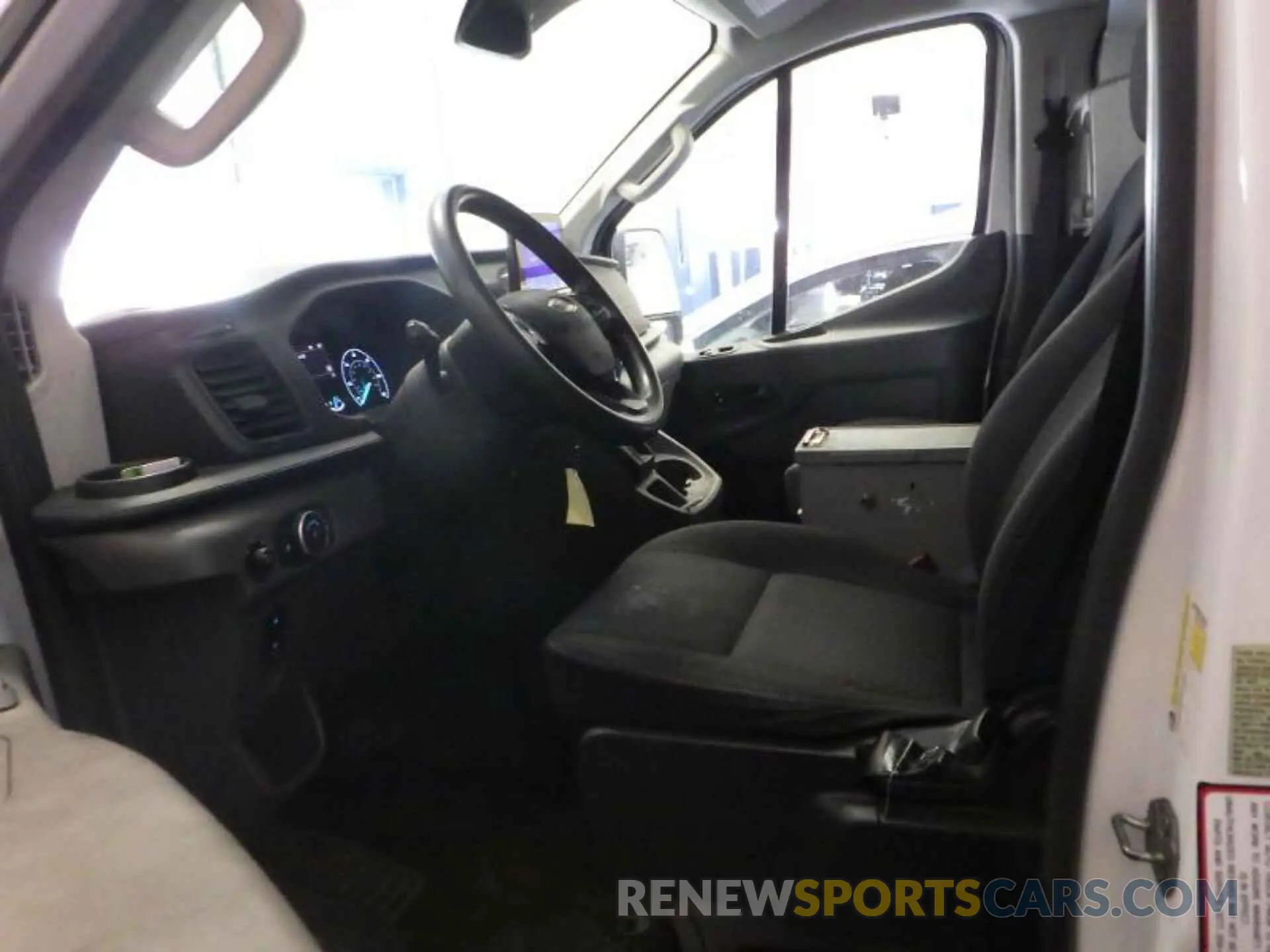 9 Photograph of a damaged car 1FTBR2YGXMKA51737 FORD TRANSIT-250 2021