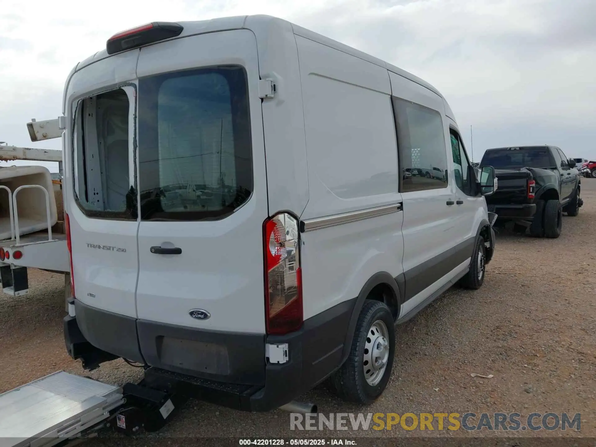 4 Photograph of a damaged car 1FTBR2C83PKA71896 FORD TRANSIT-250 2023