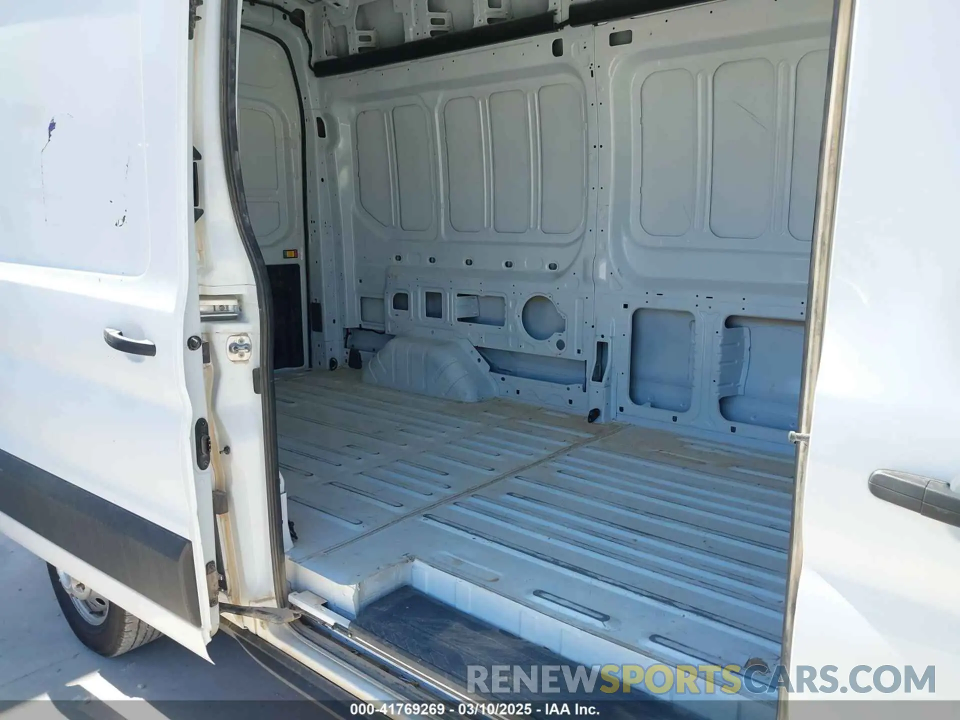 8 Photograph of a damaged car 1FTBR2X86PKA51393 FORD TRANSIT-250 2023