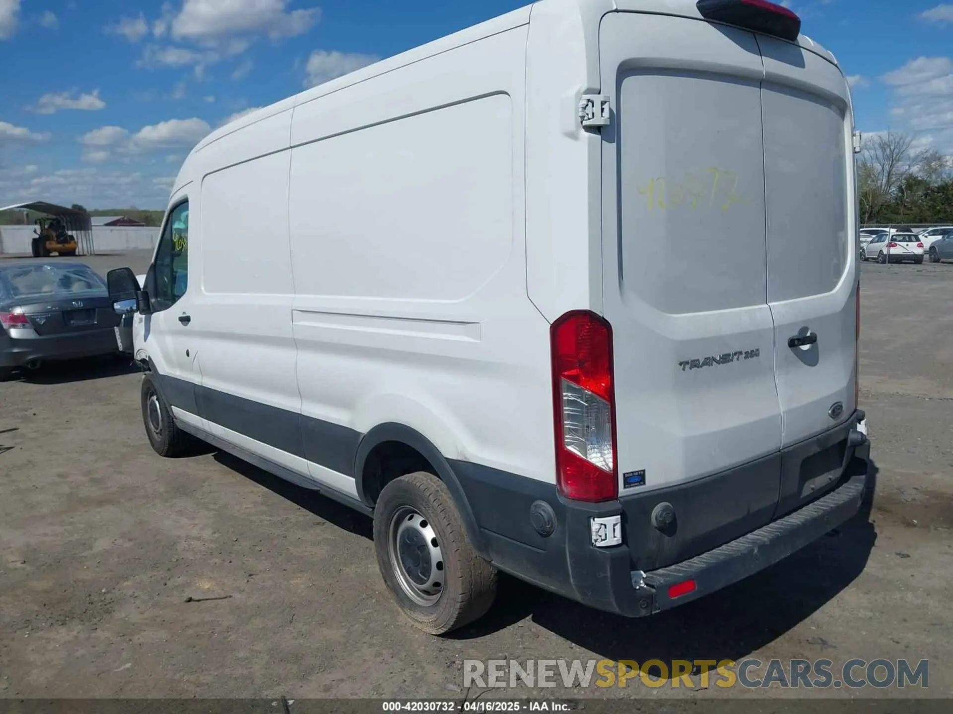 3 Фотография поврежденного автомобиля 1FTBR1C80RKB28262 FORD TRANSIT-250 2024