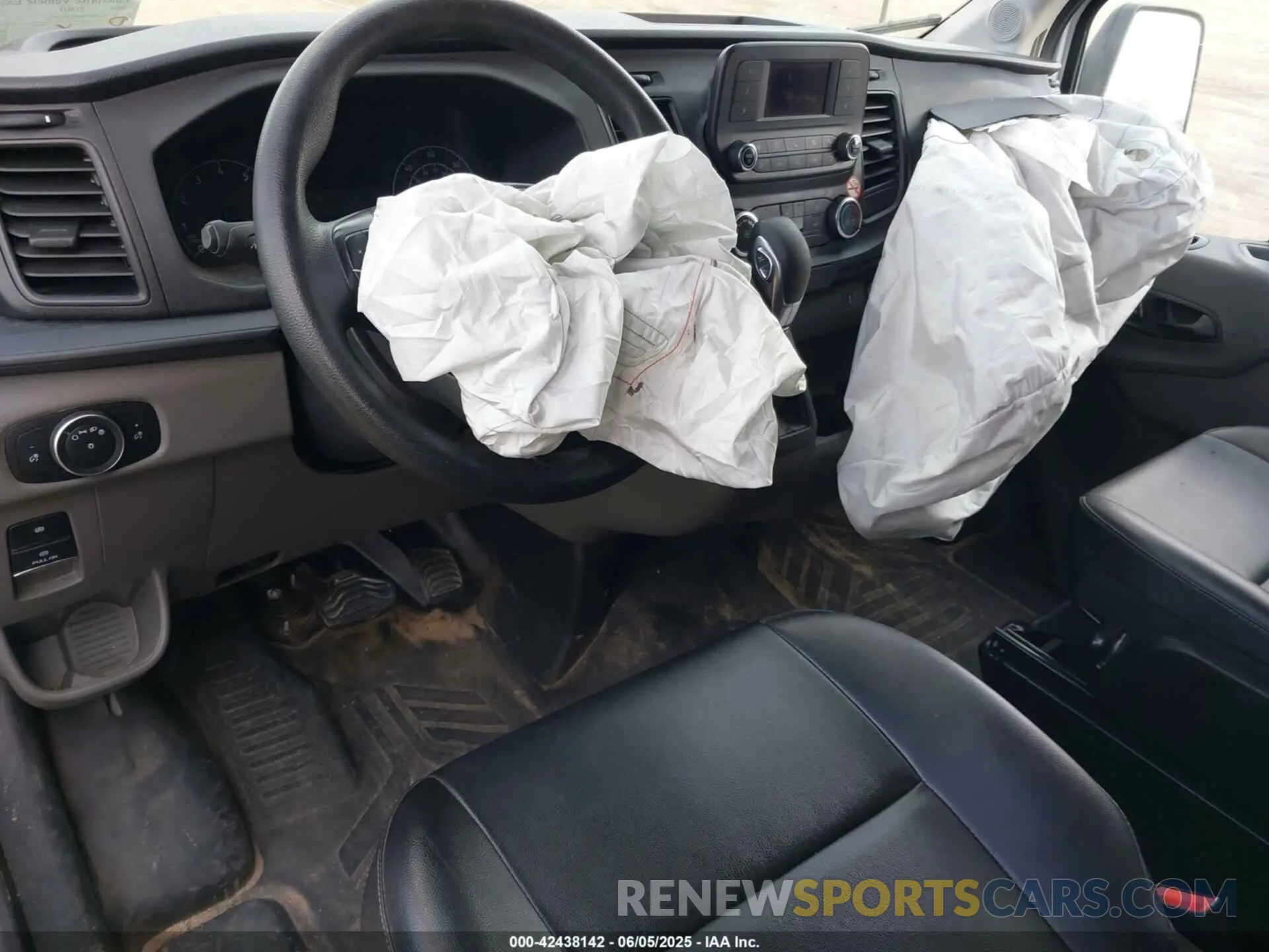 18 Photograph of a damaged car 1FTBR1C84RKA32473 FORD TRANSIT-250 2024