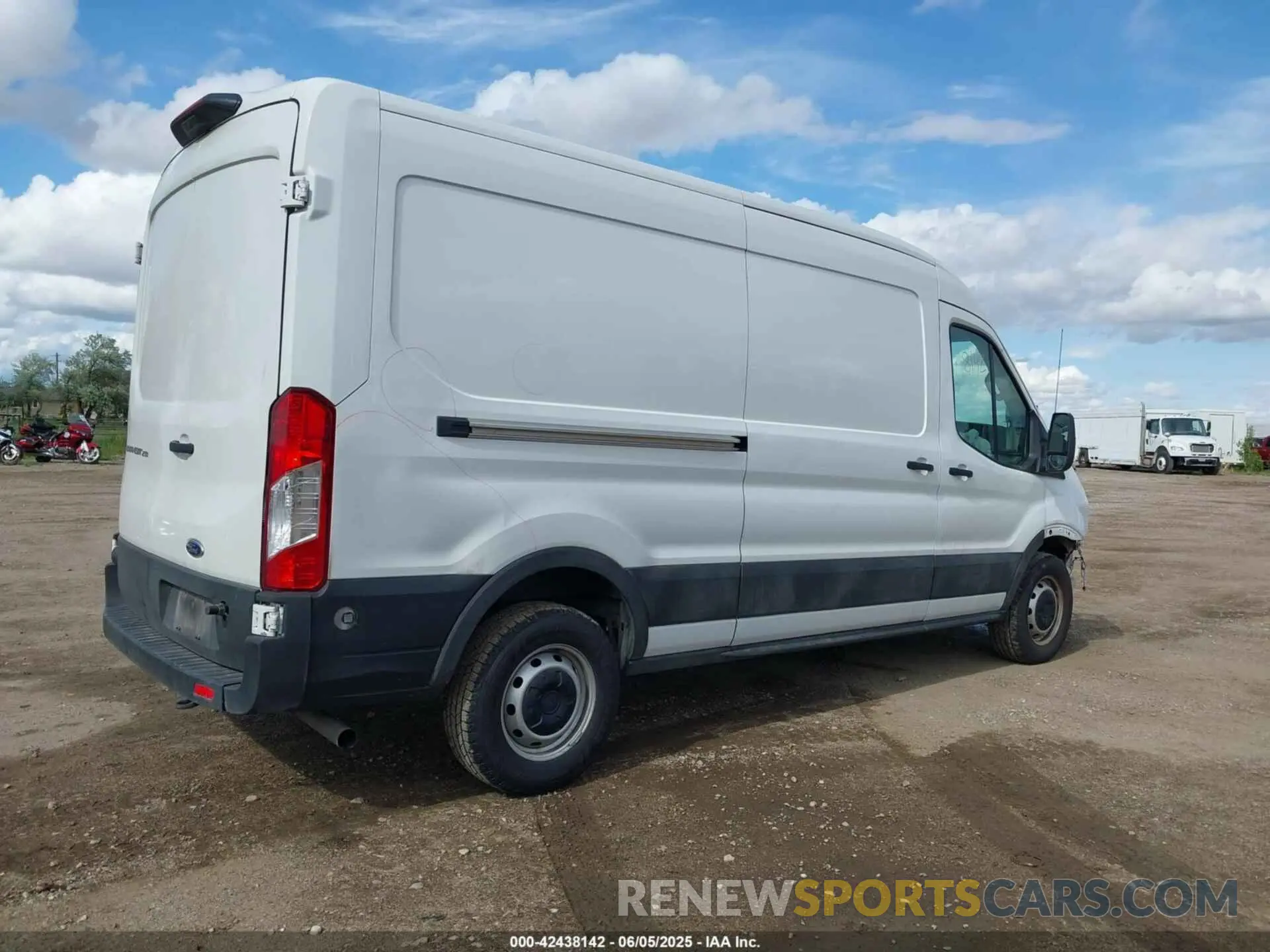 4 Photograph of a damaged car 1FTBR1C84RKA32473 FORD TRANSIT-250 2024