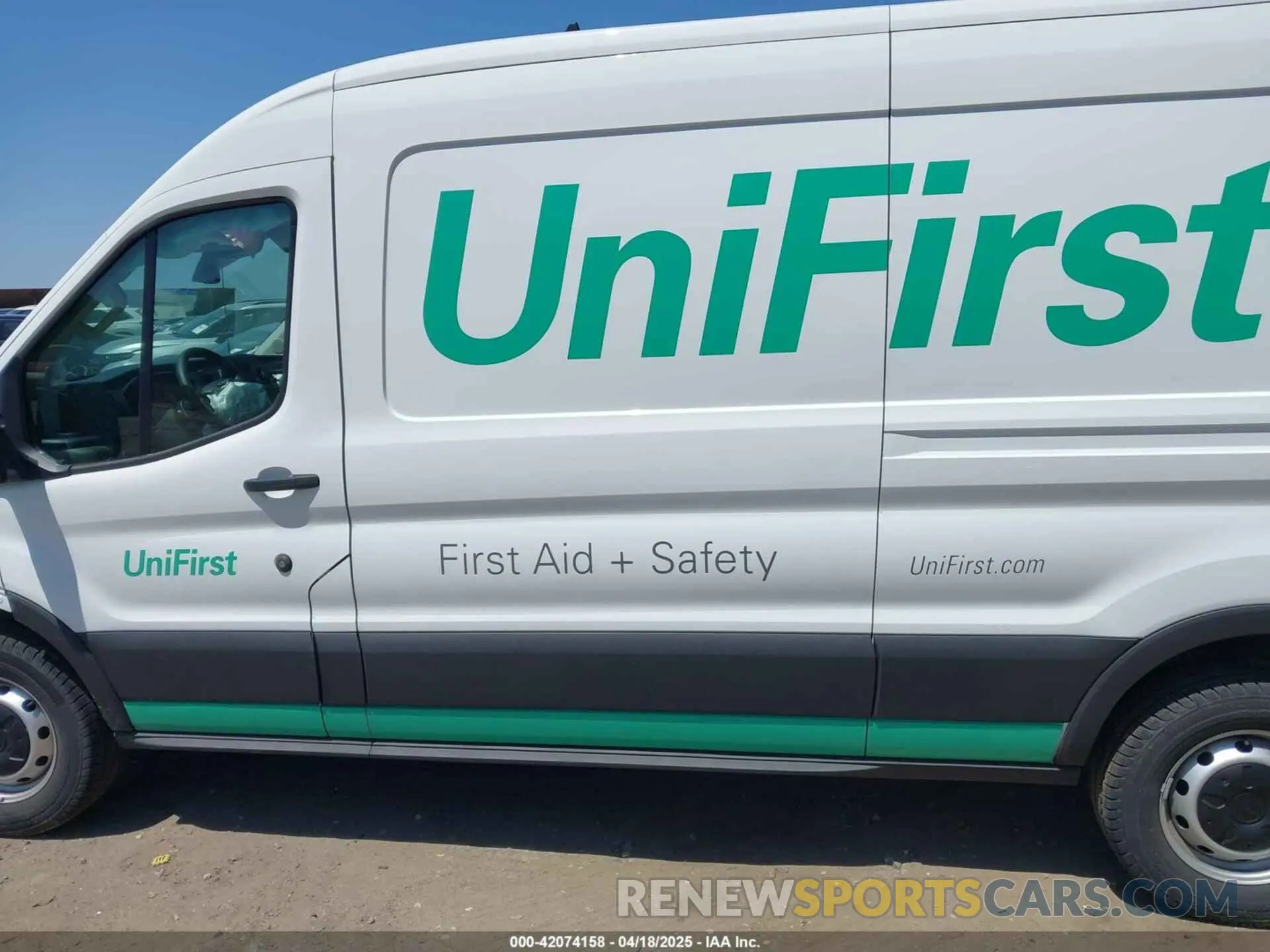 14 Фотография поврежденного автомобиля 1FTBR1C84RKB46764 FORD TRANSIT-250 2024
