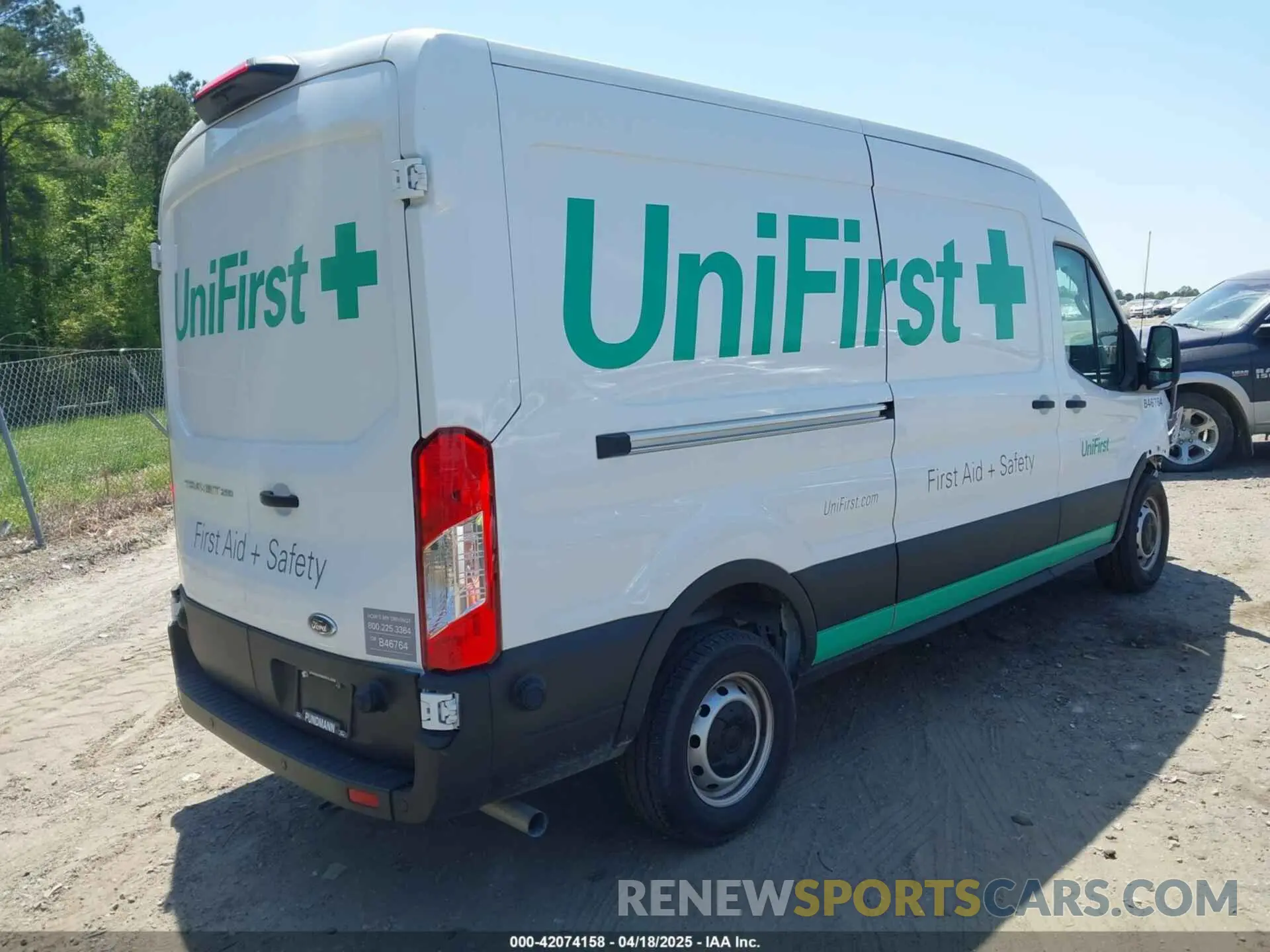 4 Фотография поврежденного автомобиля 1FTBR1C84RKB46764 FORD TRANSIT-250 2024