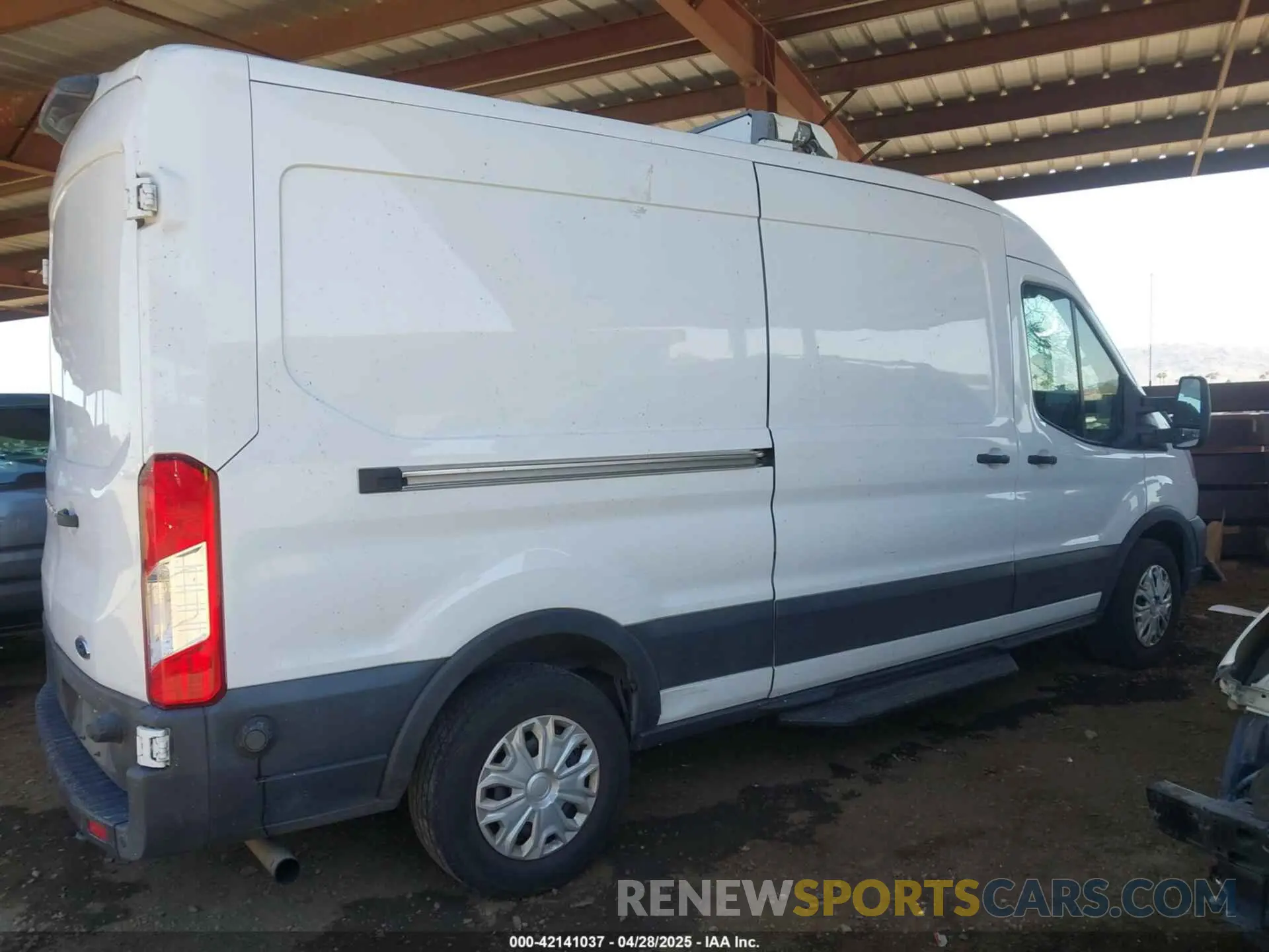 4 Photograph of a damaged car 1FTBR1C8XLKB20144 FORD TRANSIT-250 CARGO VAN 2020