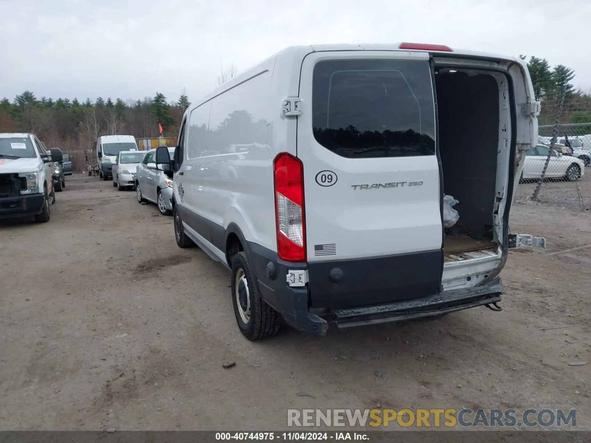3 Фотография поврежденного автомобиля 1FTBR1Y83LKA70485 FORD TRANSIT-250 CARGO VAN 2020