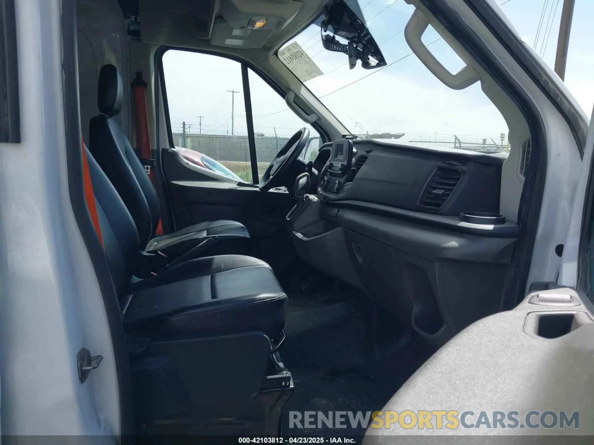 5 Photograph of a damaged car 1FTBR3X87LKB54483 FORD TRANSIT-250 CARGO VAN 2020