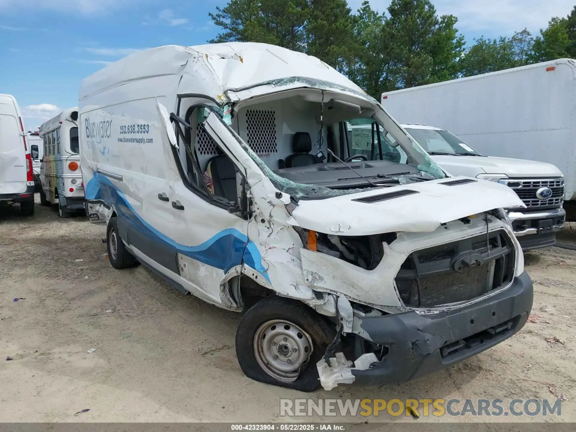 1 Фотография поврежденного автомобиля 1FTBR3X81NKA63860 FORD TRANSIT-250 CARGO VAN 2022