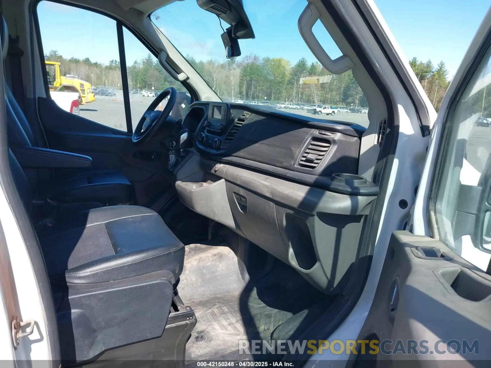 5 Photograph of a damaged car 1FTBR3X85NKA74408 FORD TRANSIT-250 CARGO VAN 2022