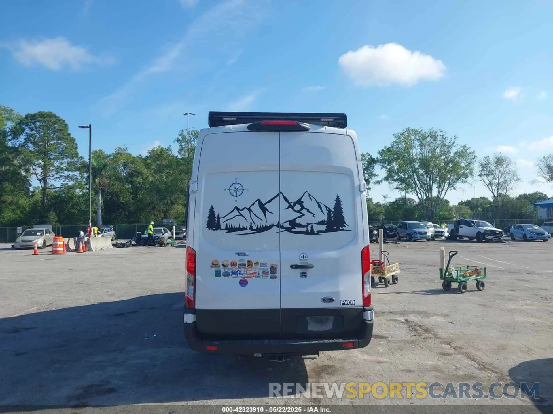 15 Photograph of a damaged car 1FTBR3X87NKA74815 FORD TRANSIT-250 CARGO VAN 2022