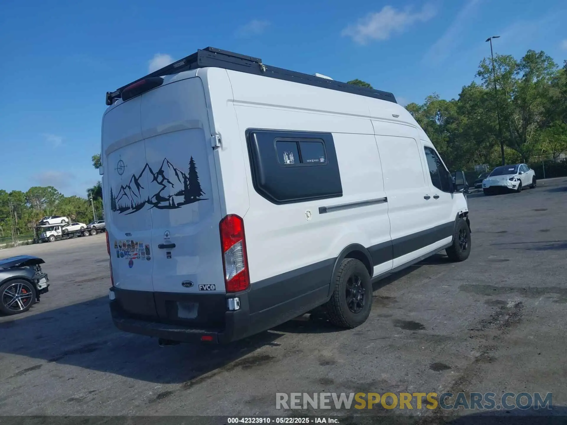 4 Photograph of a damaged car 1FTBR3X87NKA74815 FORD TRANSIT-250 CARGO VAN 2022