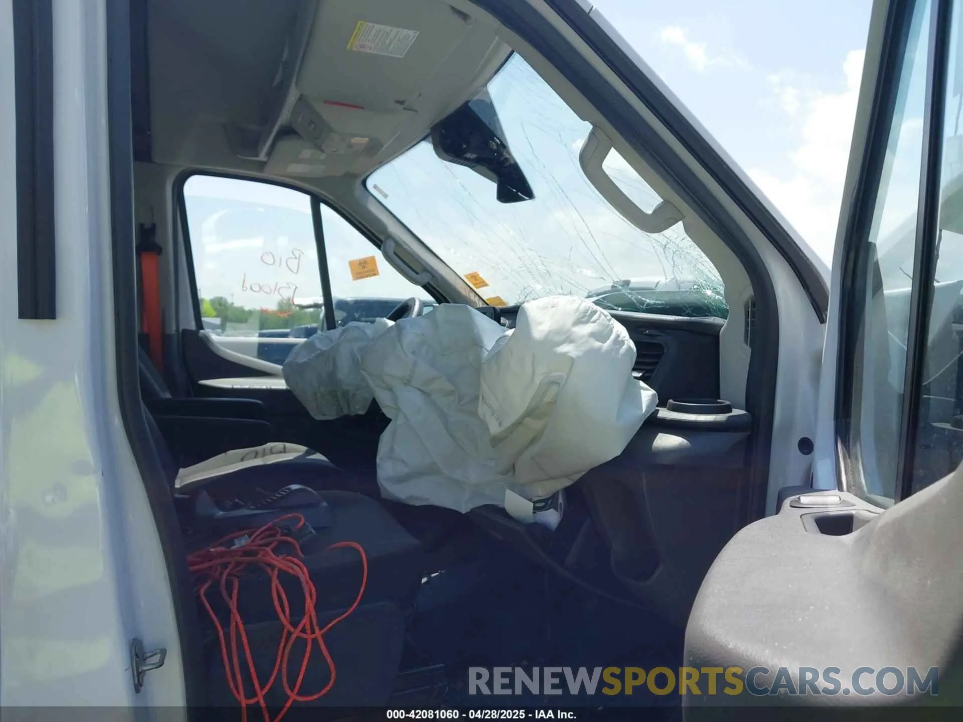 5 Photograph of a damaged car 1FTBR3X8XNKA31327 FORD TRANSIT-250 CARGO VAN 2022