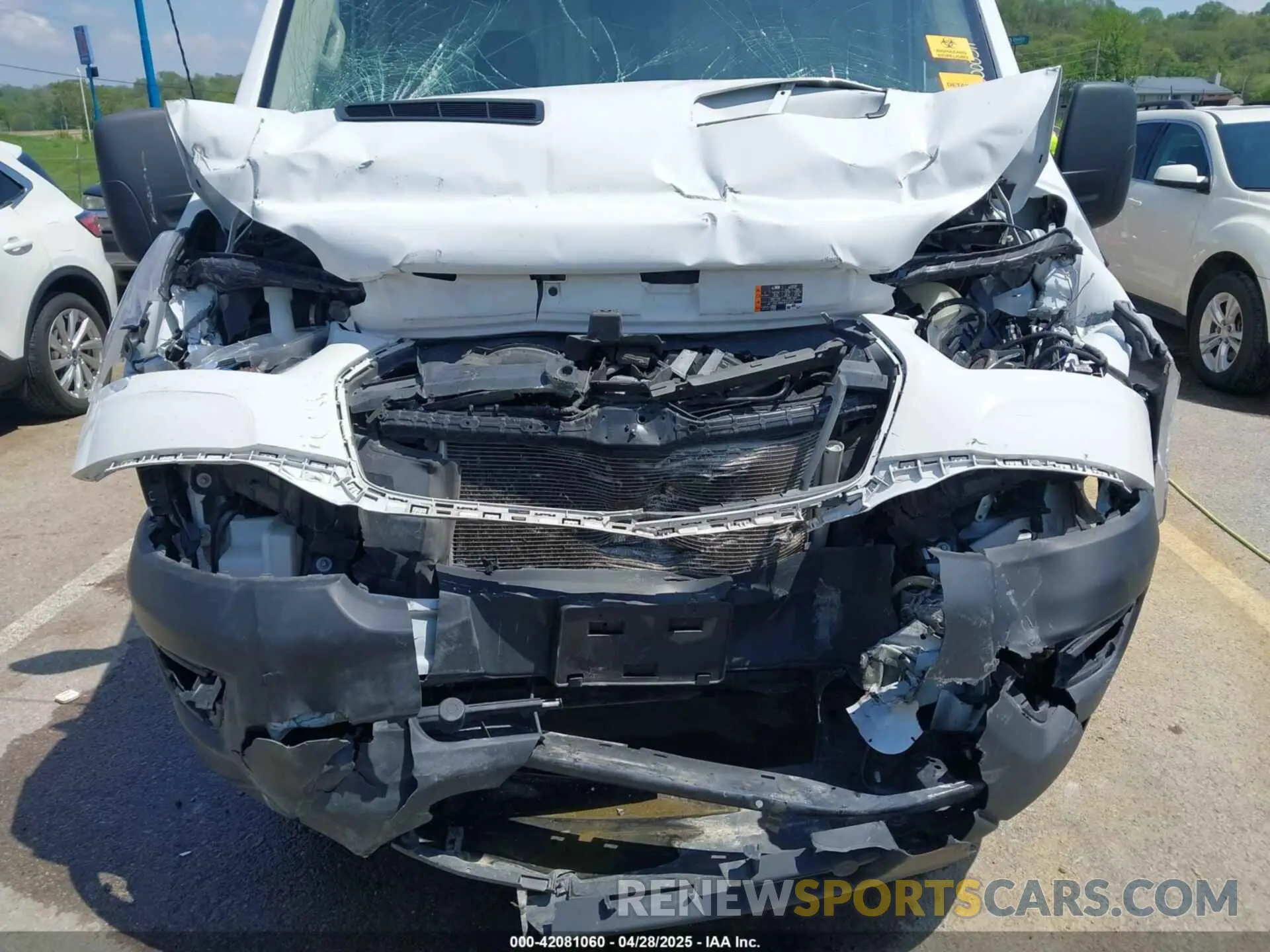 6 Photograph of a damaged car 1FTBR3X8XNKA31327 FORD TRANSIT-250 CARGO VAN 2022