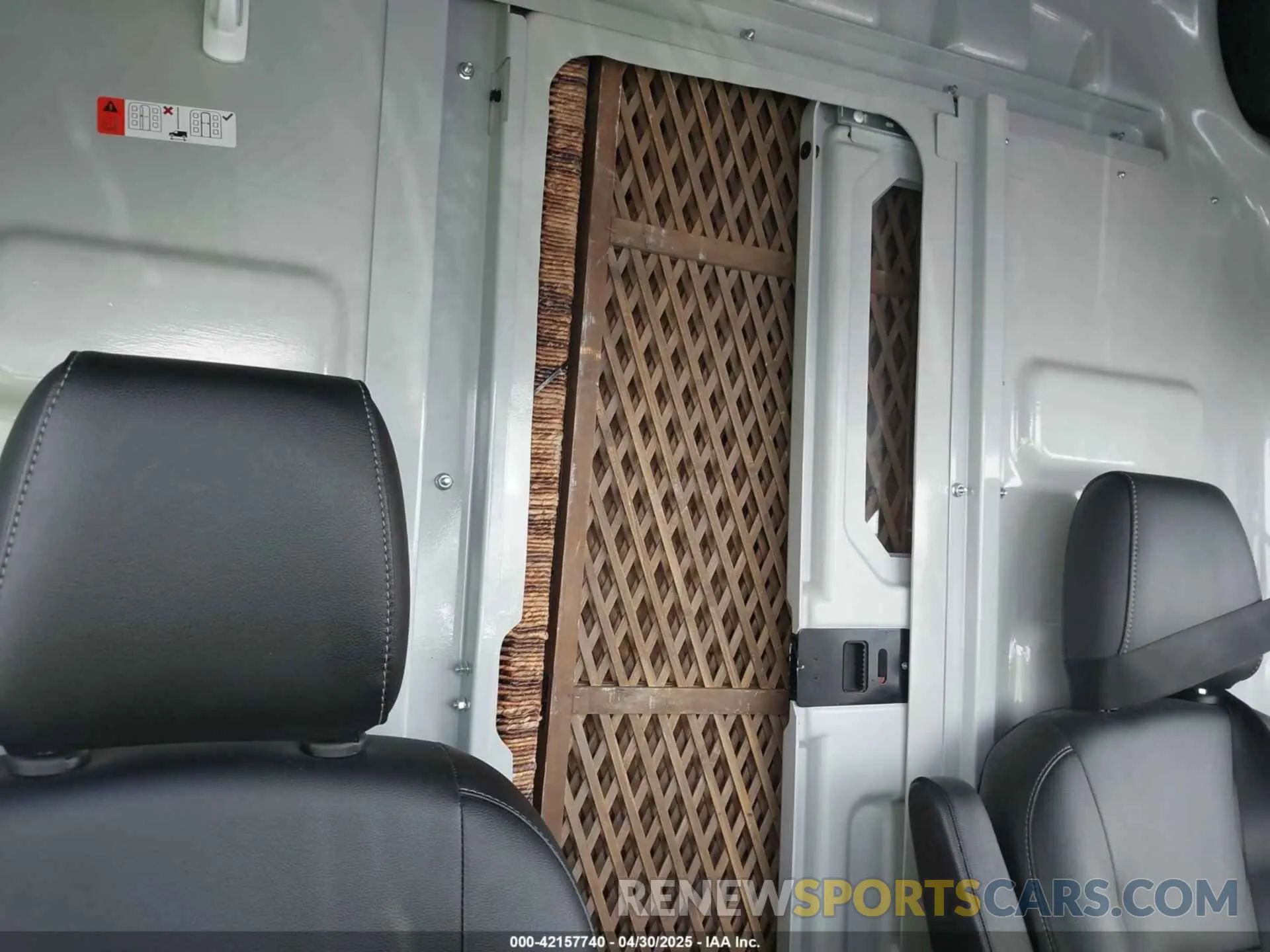 8 Photograph of a damaged car 1FTBR3XGXNKA36454 FORD TRANSIT-250 CARGO VAN 2022