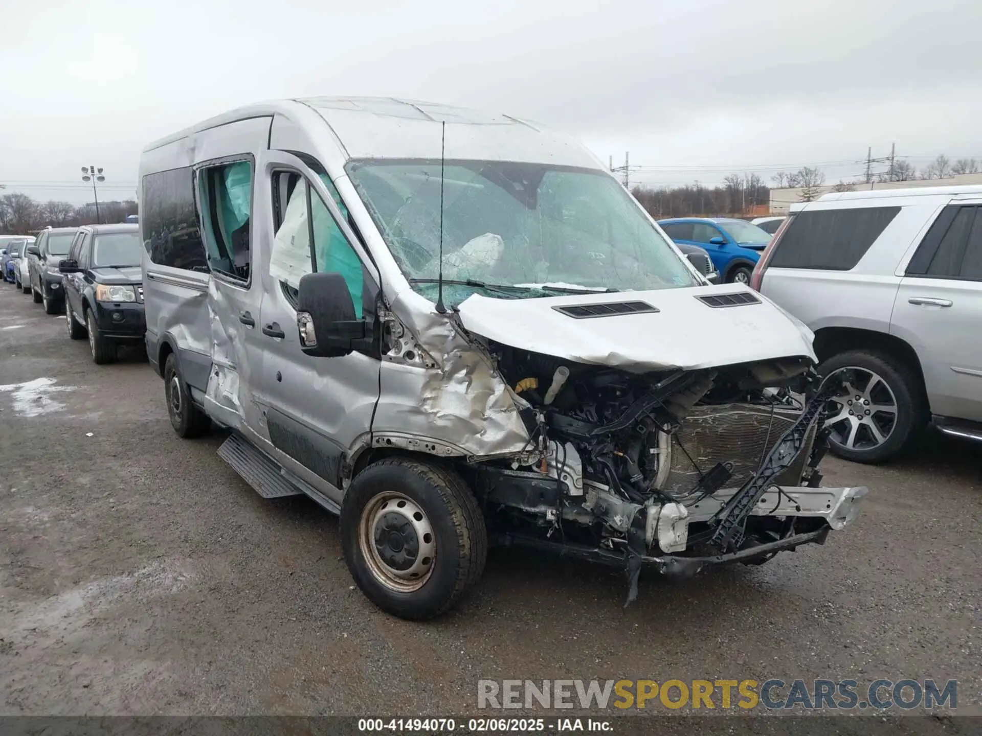 1 Фотография поврежденного автомобиля 1FBAX2CM0KKA73861 FORD TRANSIT-350 2019