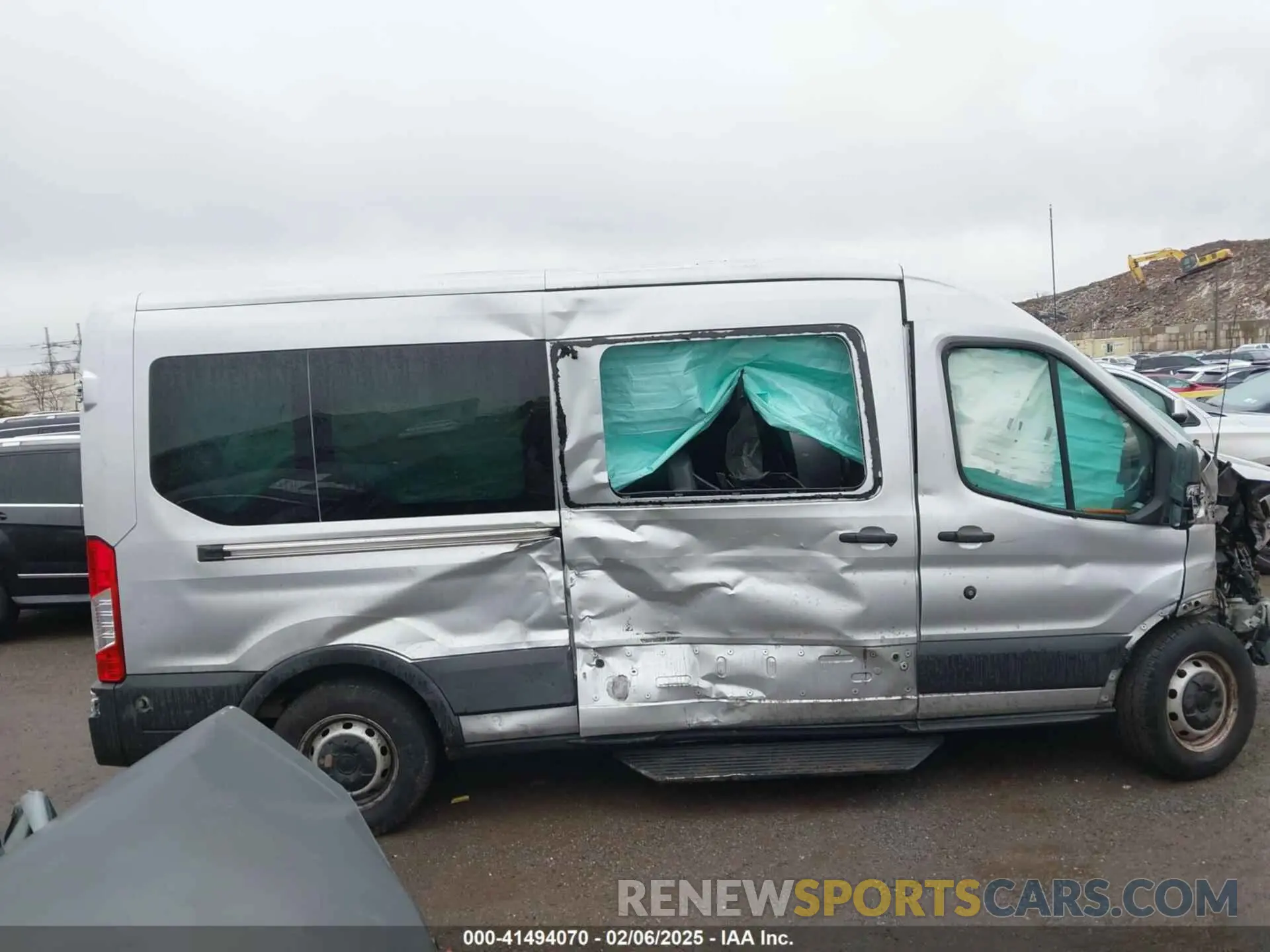 13 Фотография поврежденного автомобиля 1FBAX2CM0KKA73861 FORD TRANSIT-350 2019