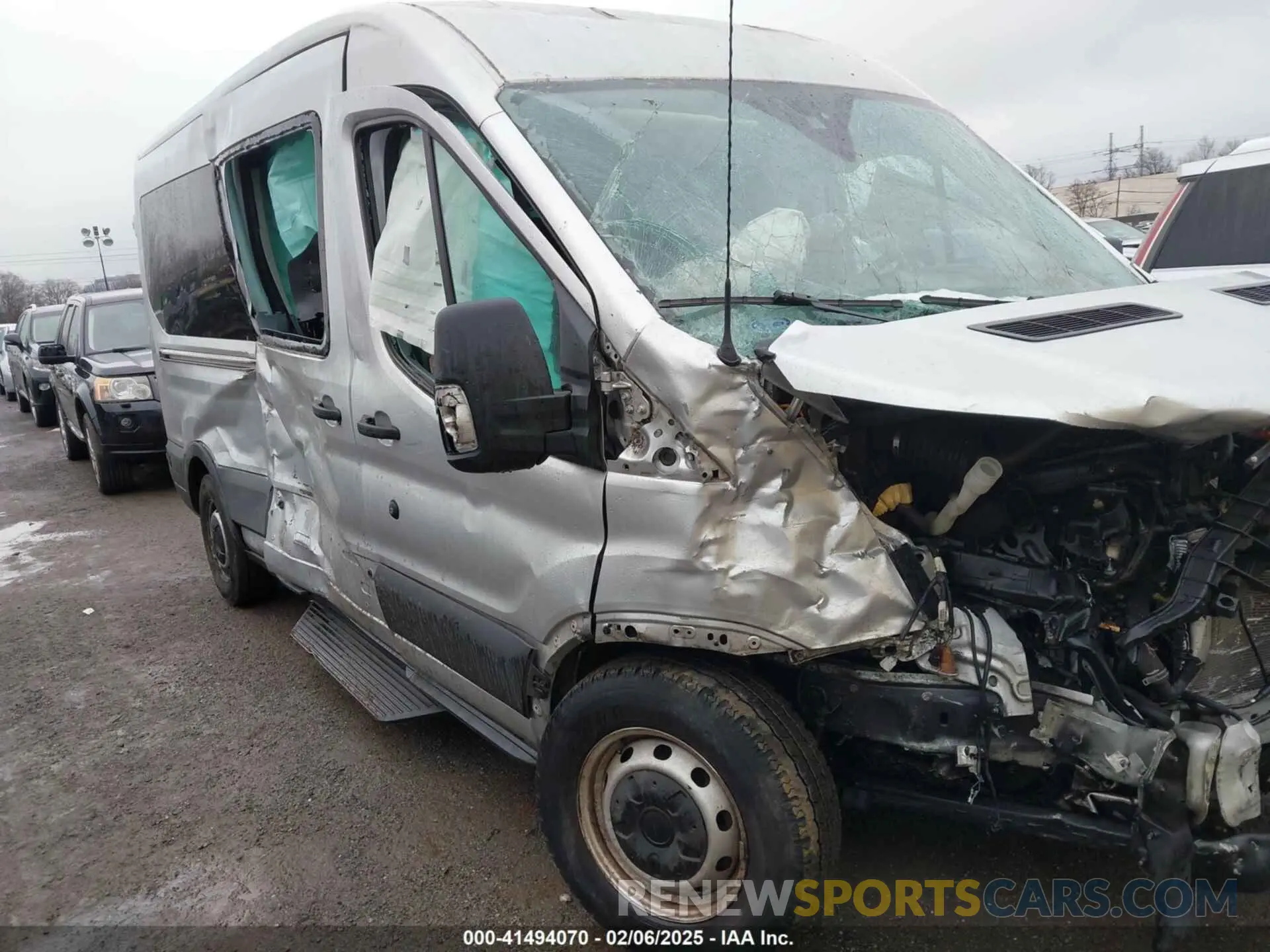 17 Фотография поврежденного автомобиля 1FBAX2CM0KKA73861 FORD TRANSIT-350 2019