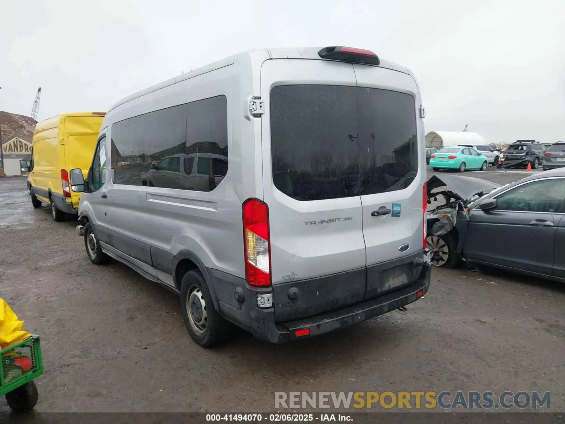 3 Фотография поврежденного автомобиля 1FBAX2CM0KKA73861 FORD TRANSIT-350 2019