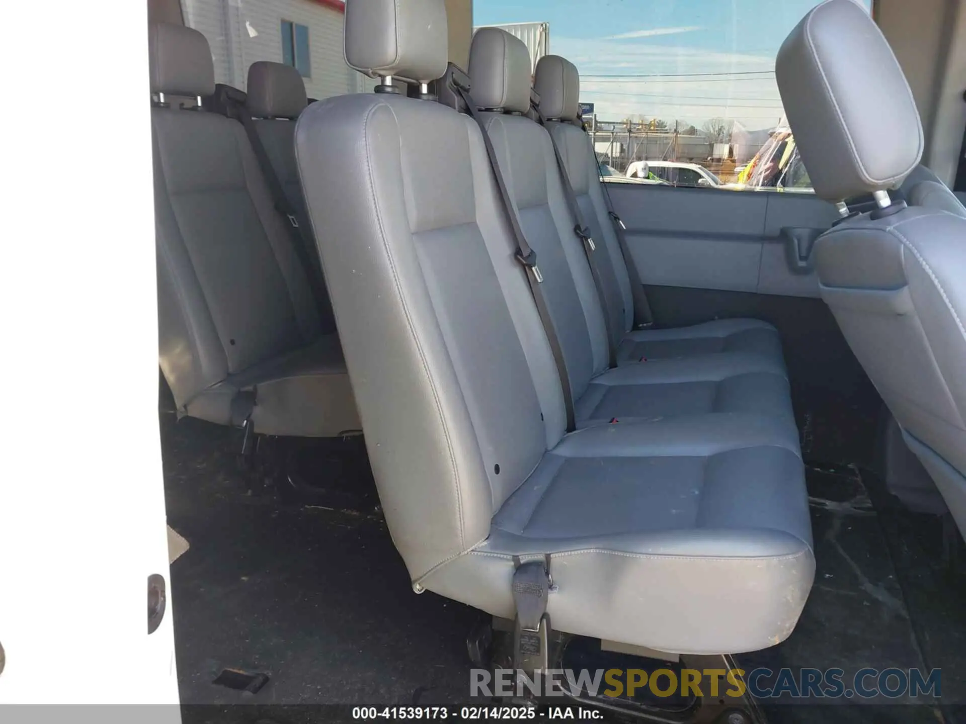 8 Photograph of a damaged car 1FBAX2CV2KKA69450 FORD TRANSIT-350 2019