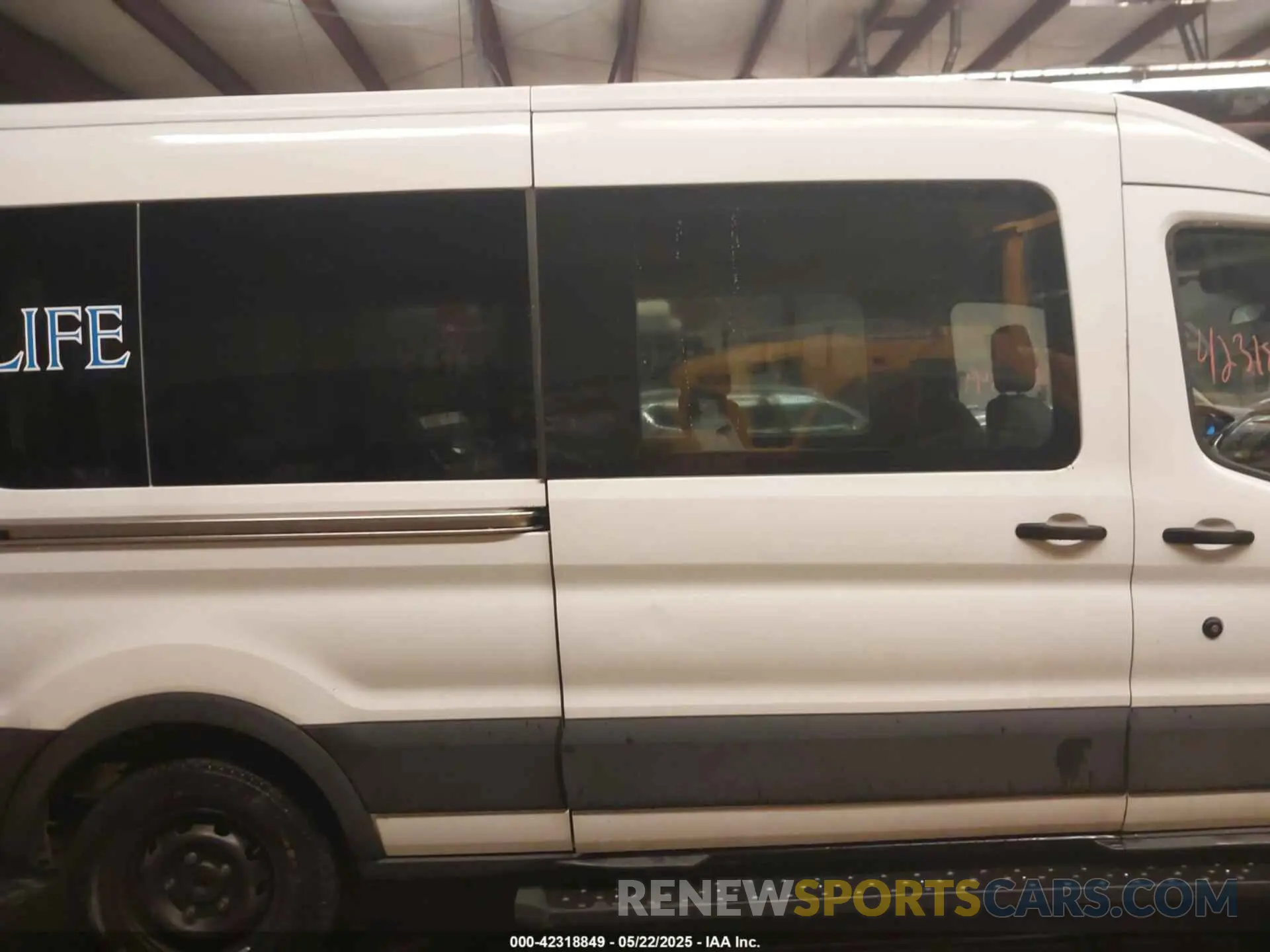 13 Фотография поврежденного автомобиля 1FBZX2CG1KKA20728 FORD TRANSIT-350 2019