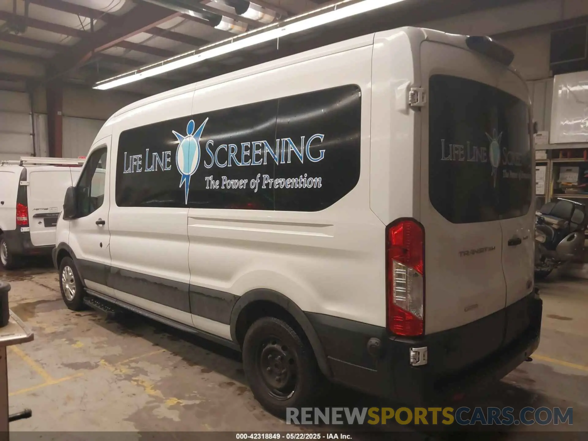 3 Фотография поврежденного автомобиля 1FBZX2CG1KKA20728 FORD TRANSIT-350 2019