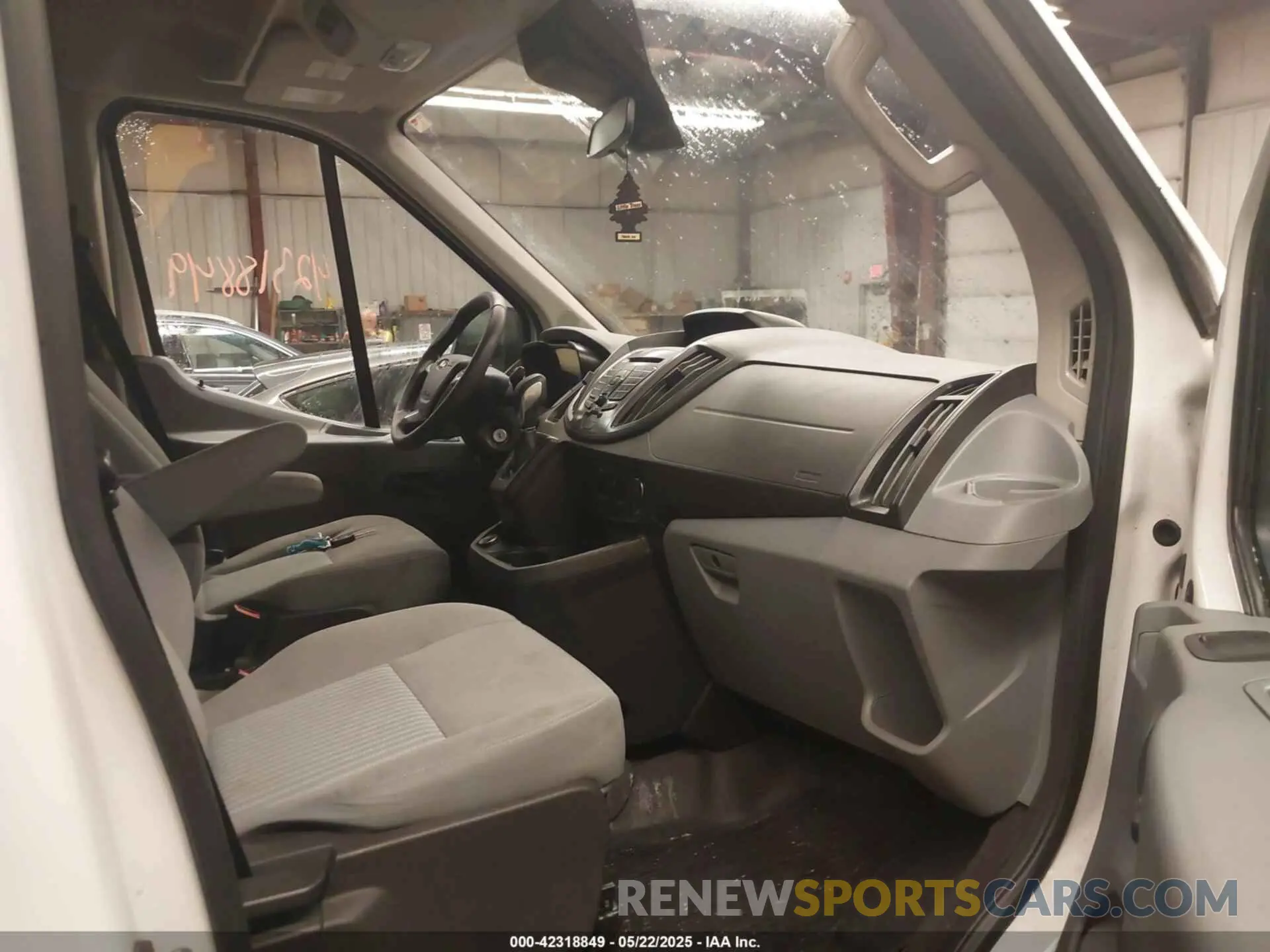 5 Фотография поврежденного автомобиля 1FBZX2CG1KKA20728 FORD TRANSIT-350 2019