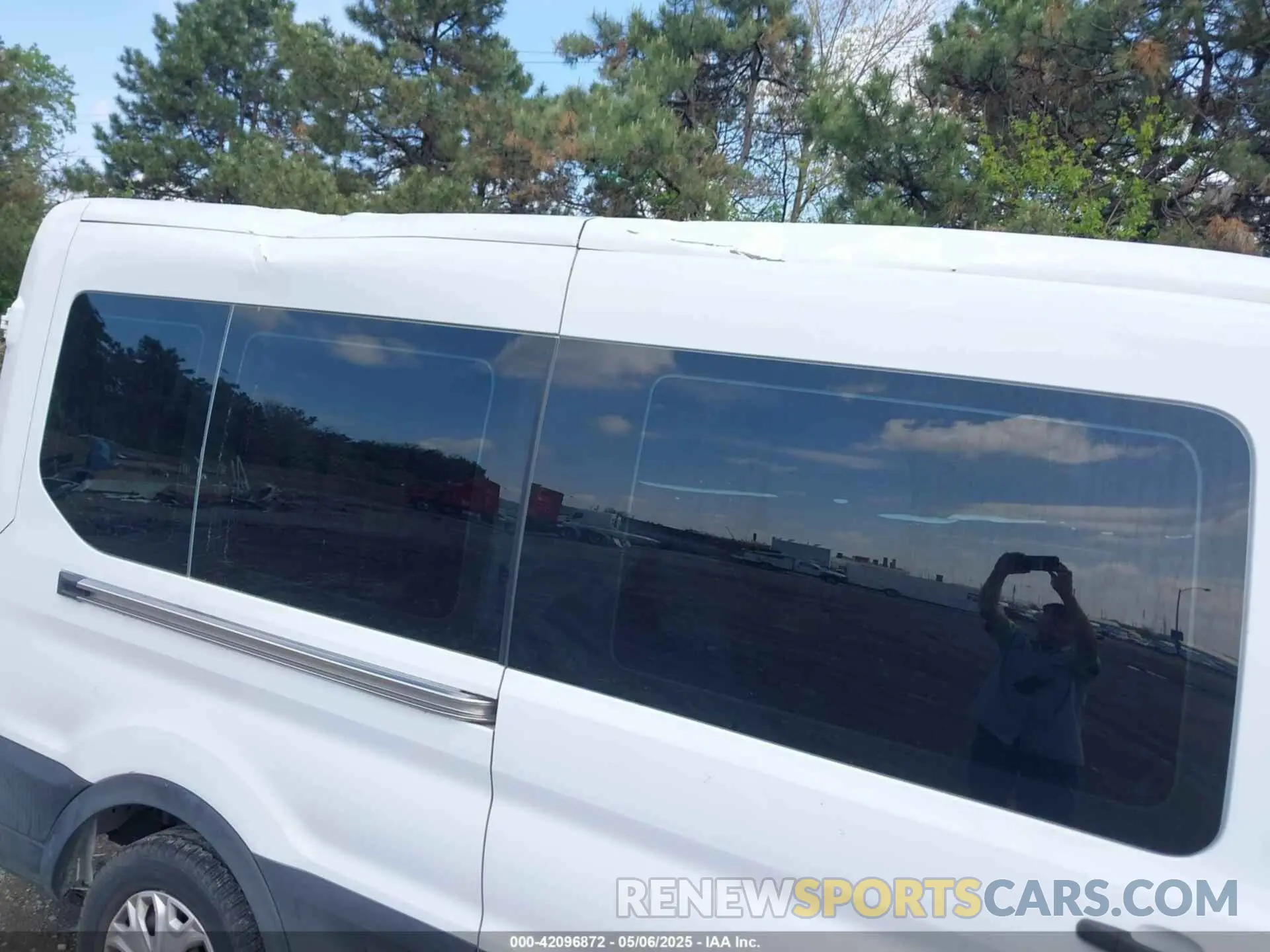 6 Photograph of a damaged car 1FBZX2CM5KKB87115 FORD TRANSIT-350 2019