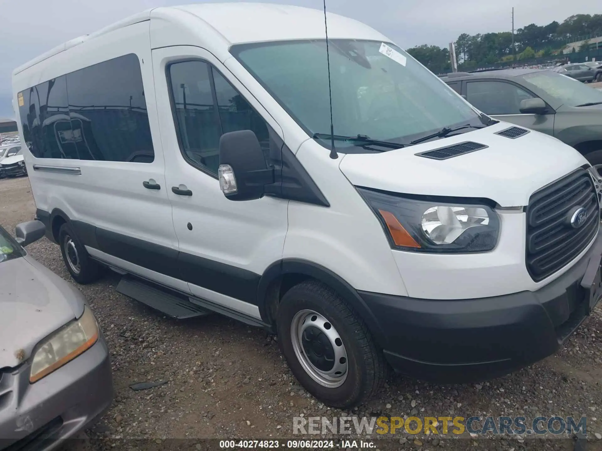 1 Photograph of a damaged car 1FBZX2CM9KKA25228 FORD TRANSIT-350 2019